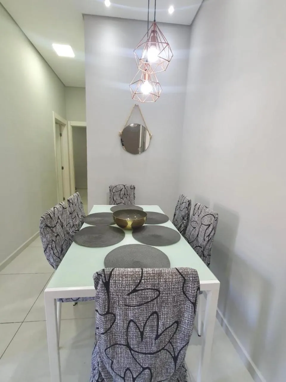 Apto. com varanda gourmet e piscina aquecida