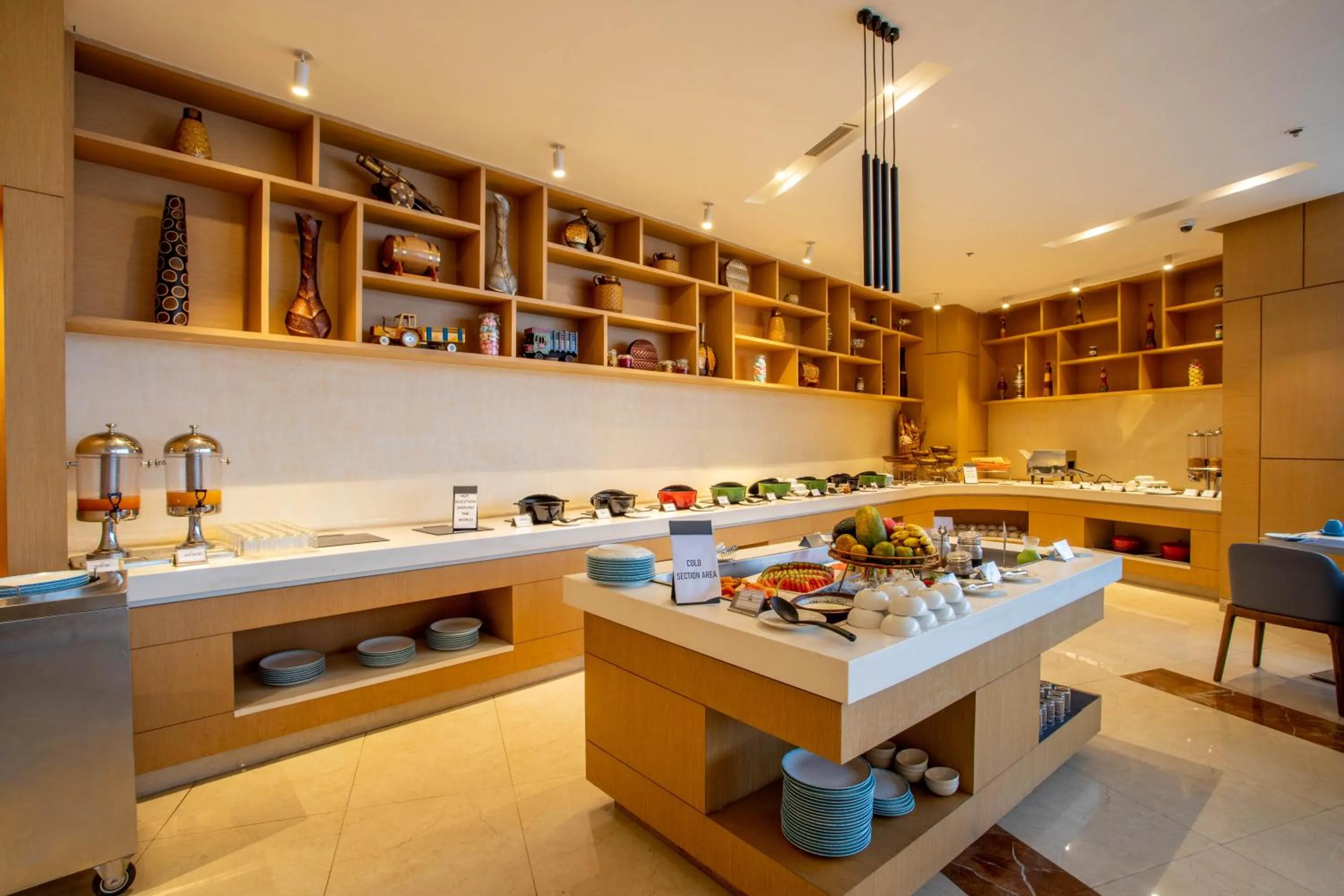 Breakfast in Hotel Siraichuli