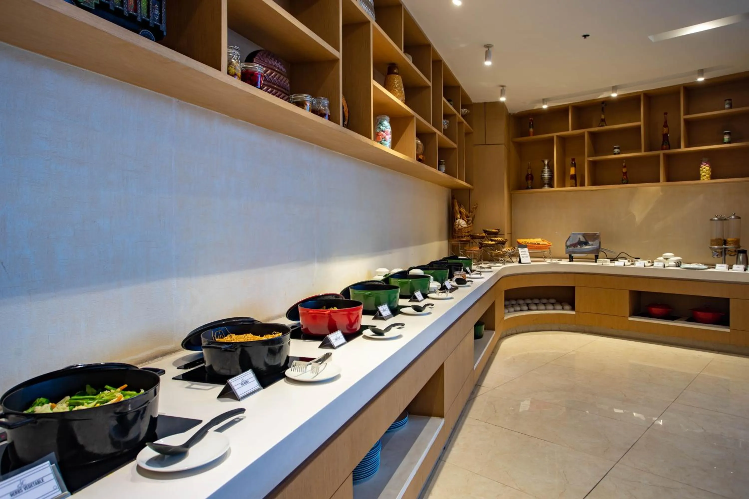 Buffet breakfast in Hotel Siraichuli