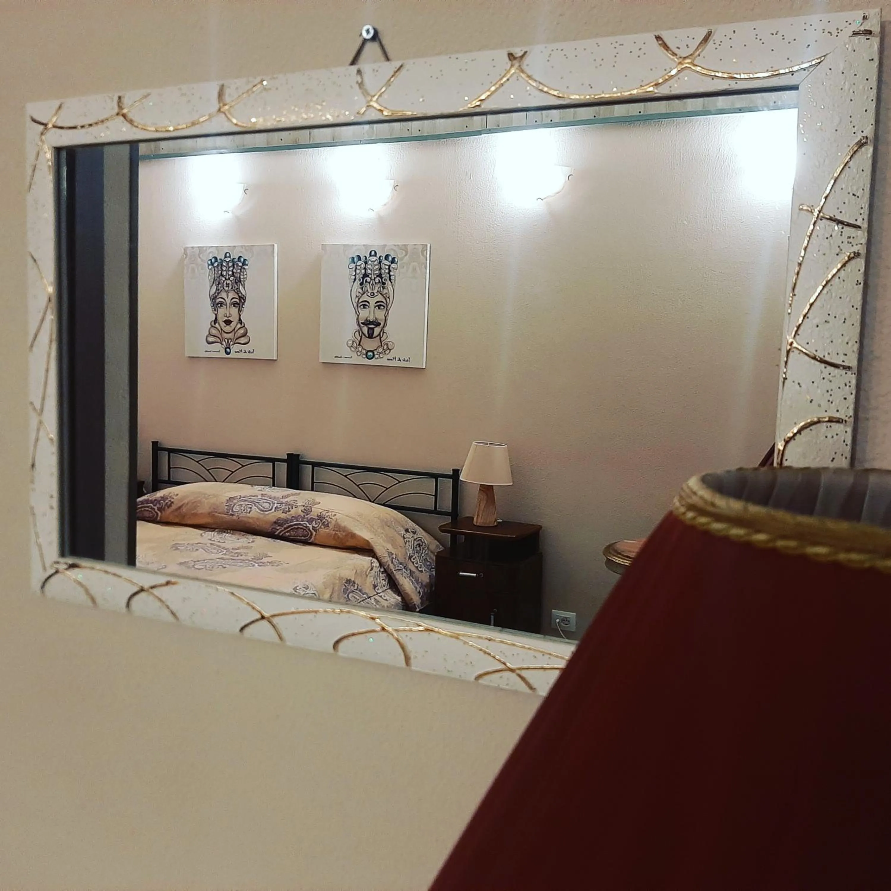 Photo of the whole room, Bed in San Nicolò House