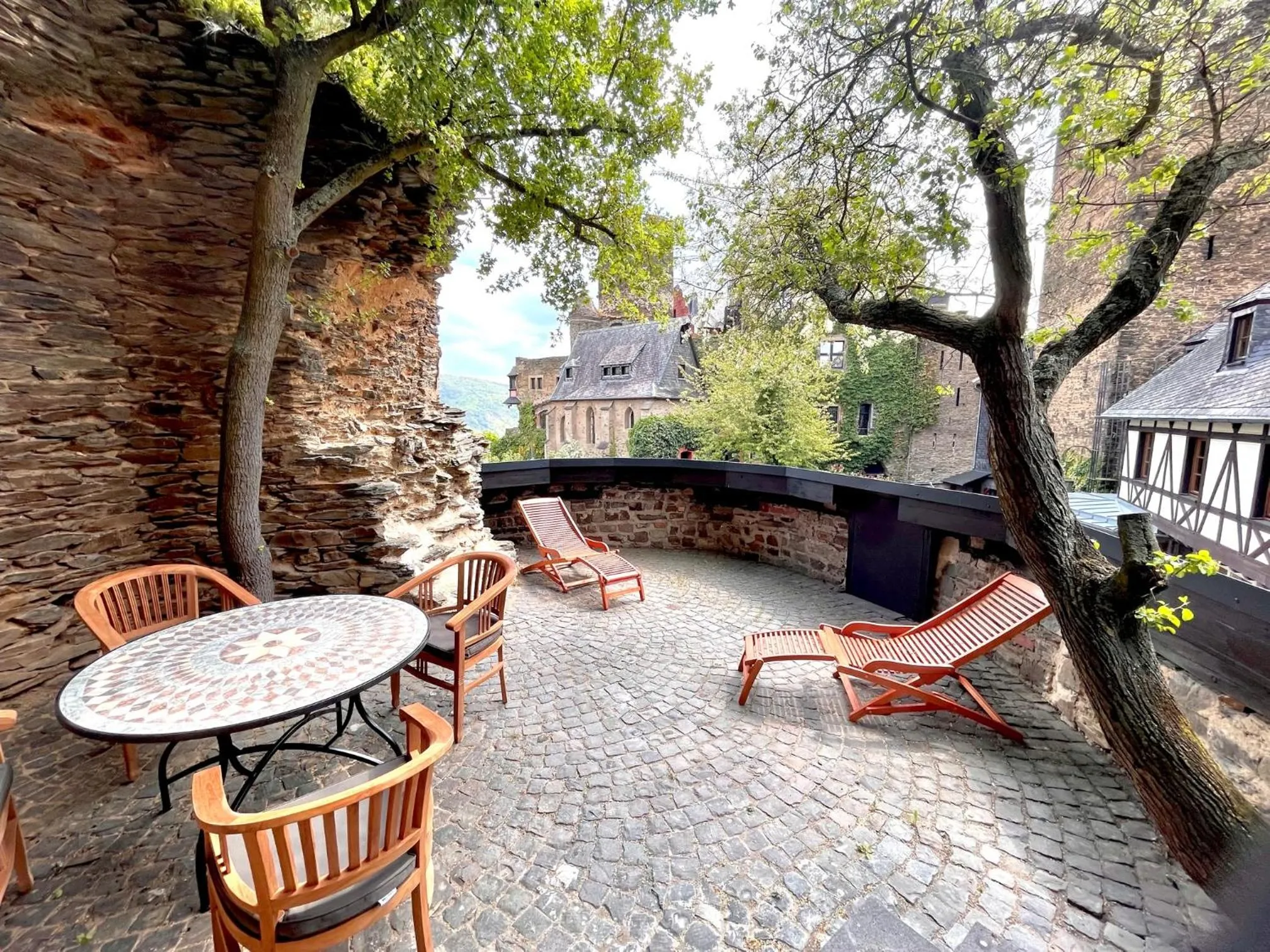 Balcony/Terrace in Burghotel auf Schönburg