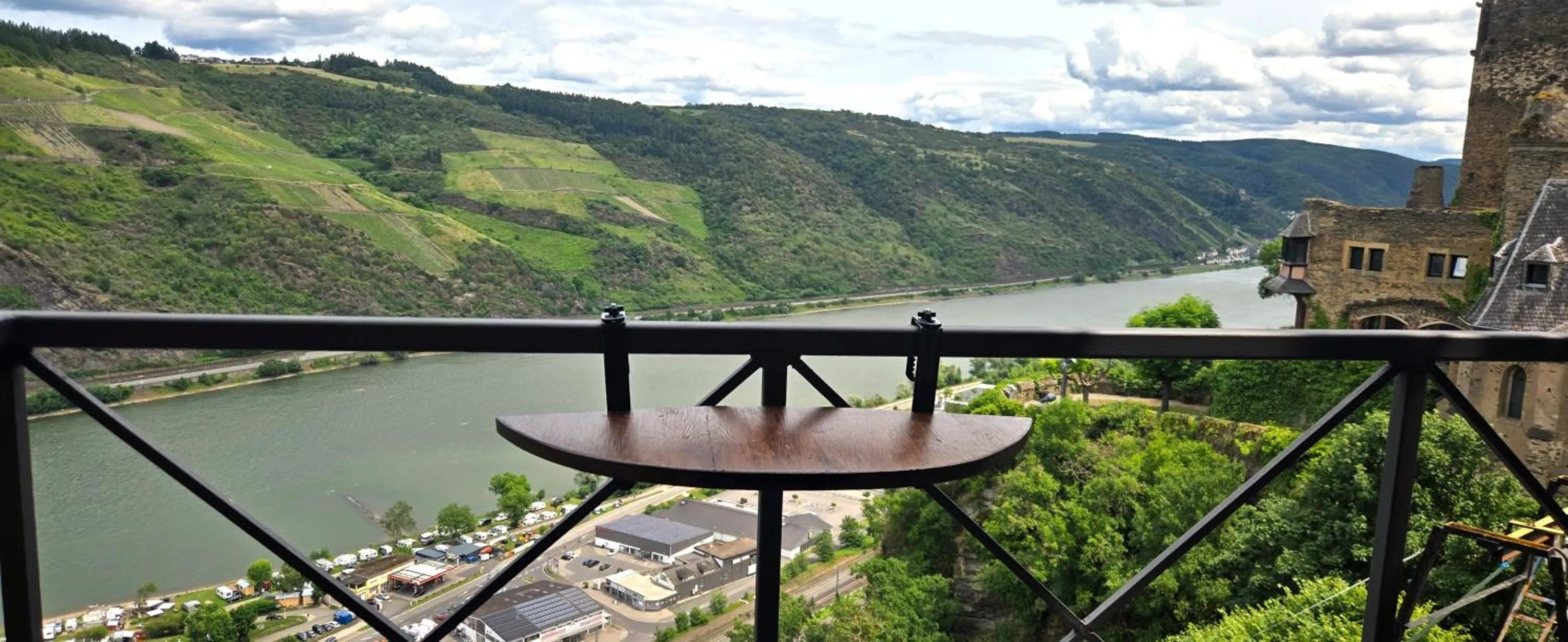 Balcony/Terrace in Burghotel auf Schönburg