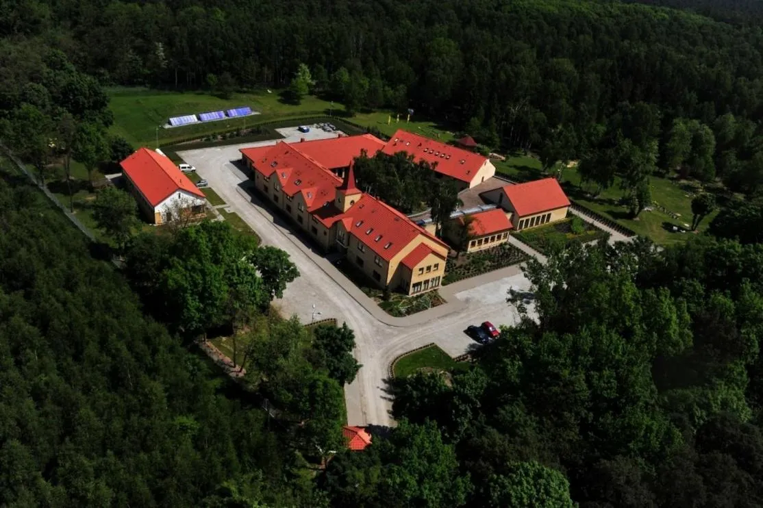 Uroczysko Porszewice - Ośrodek Konferencyjno-Rekolekcyjny
