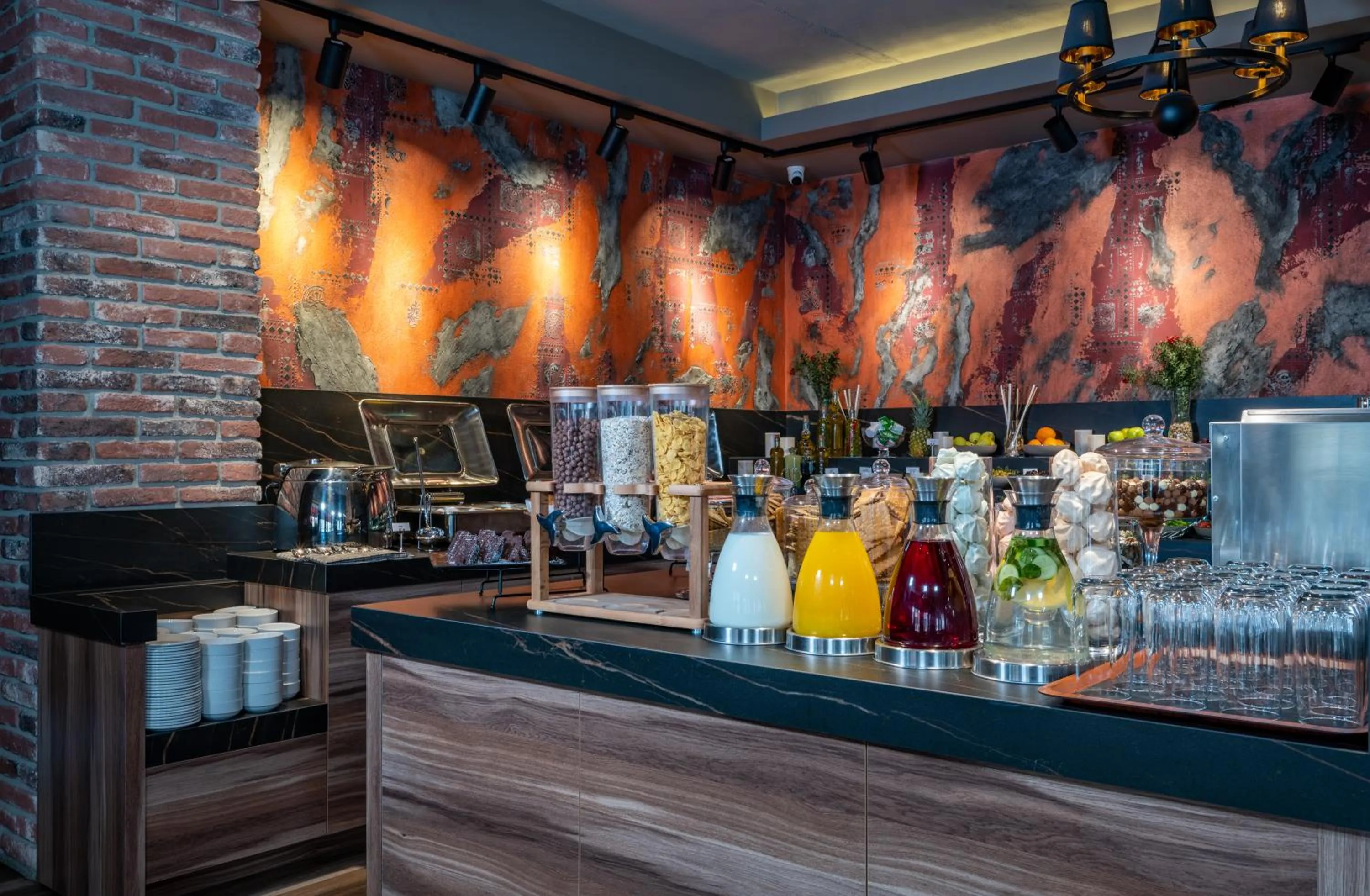 Food and drinks in Levor Hotel