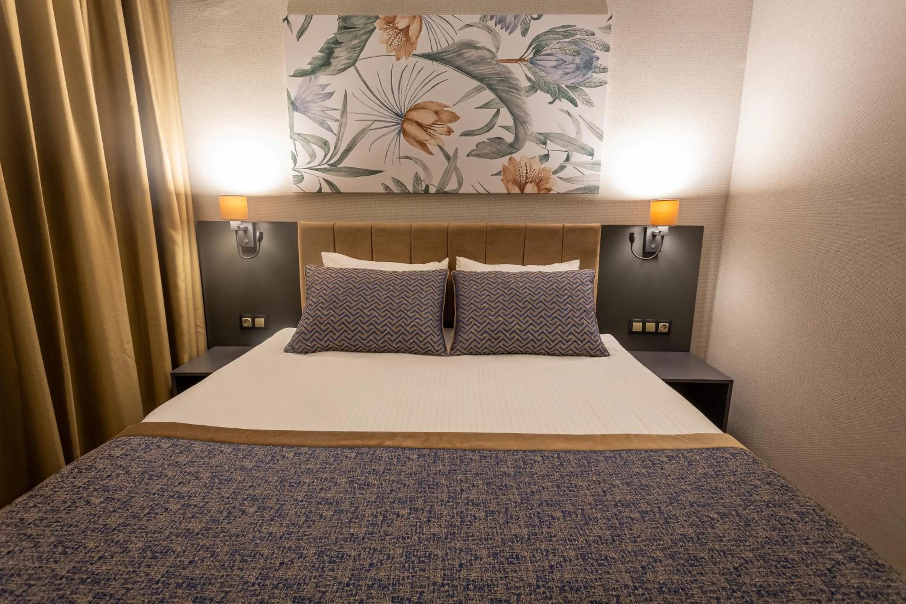 Photo of the whole room, Bed in Levor Hotel