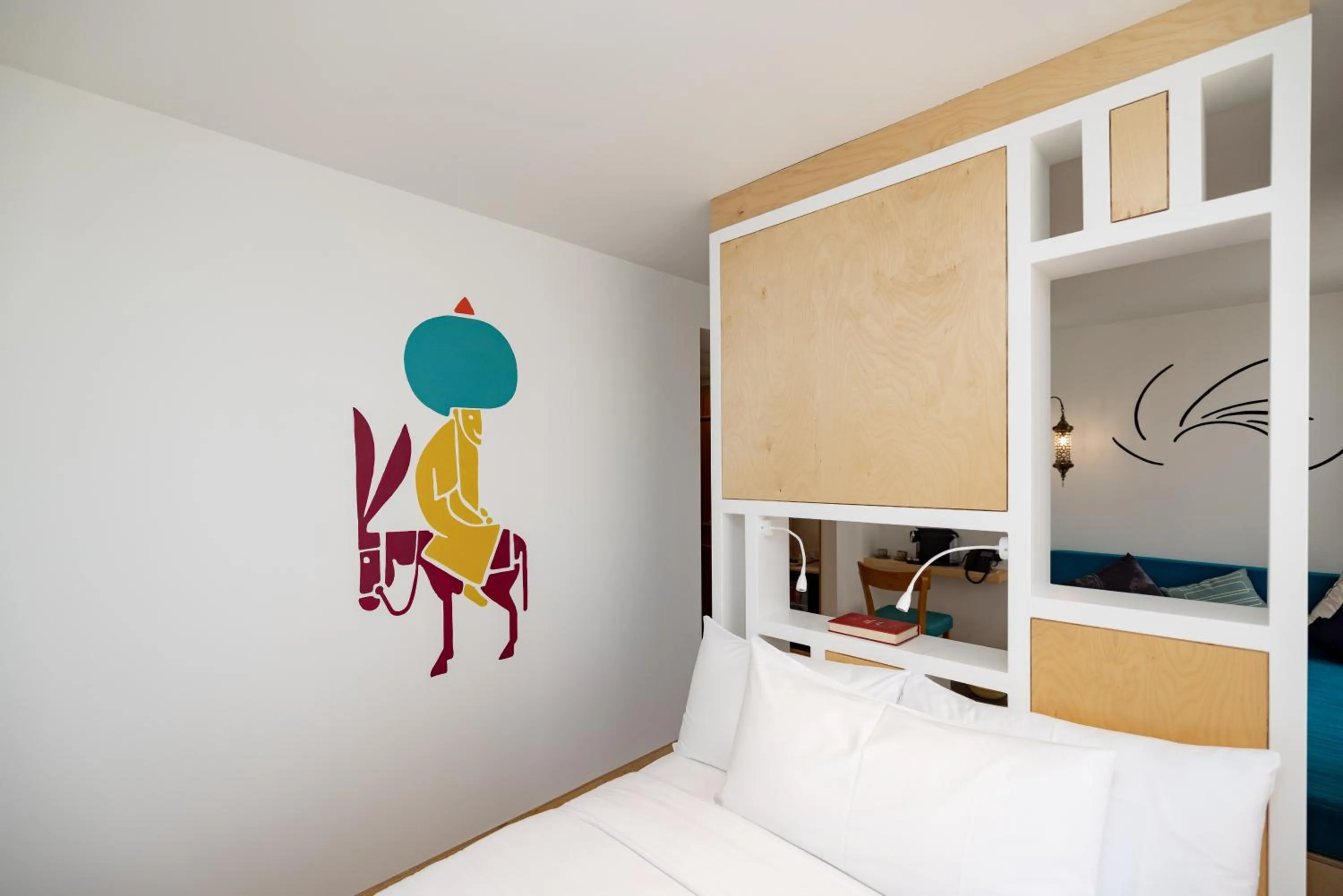 Bed in Limehouse Library Hotel