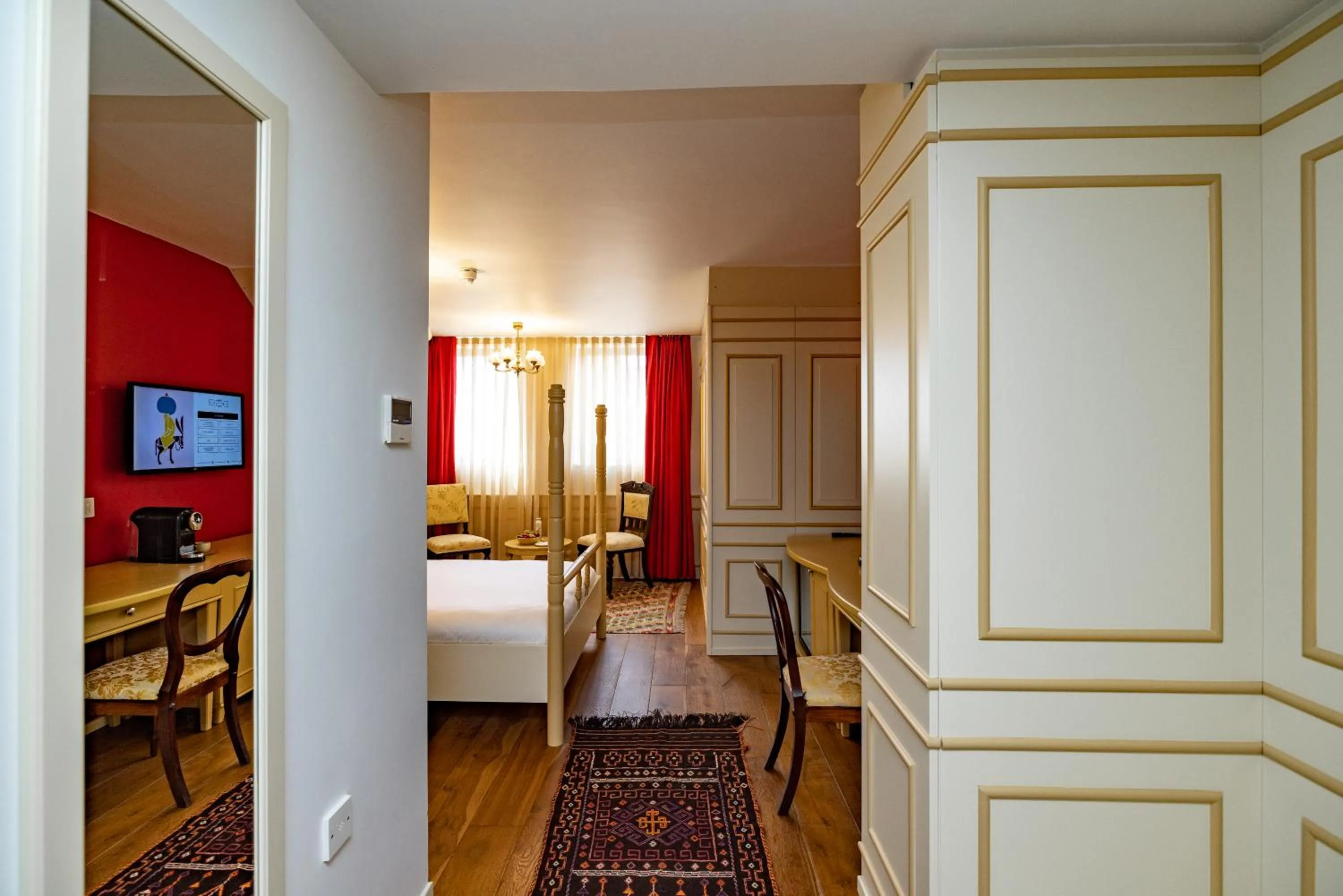 Bed in Limehouse Library Hotel