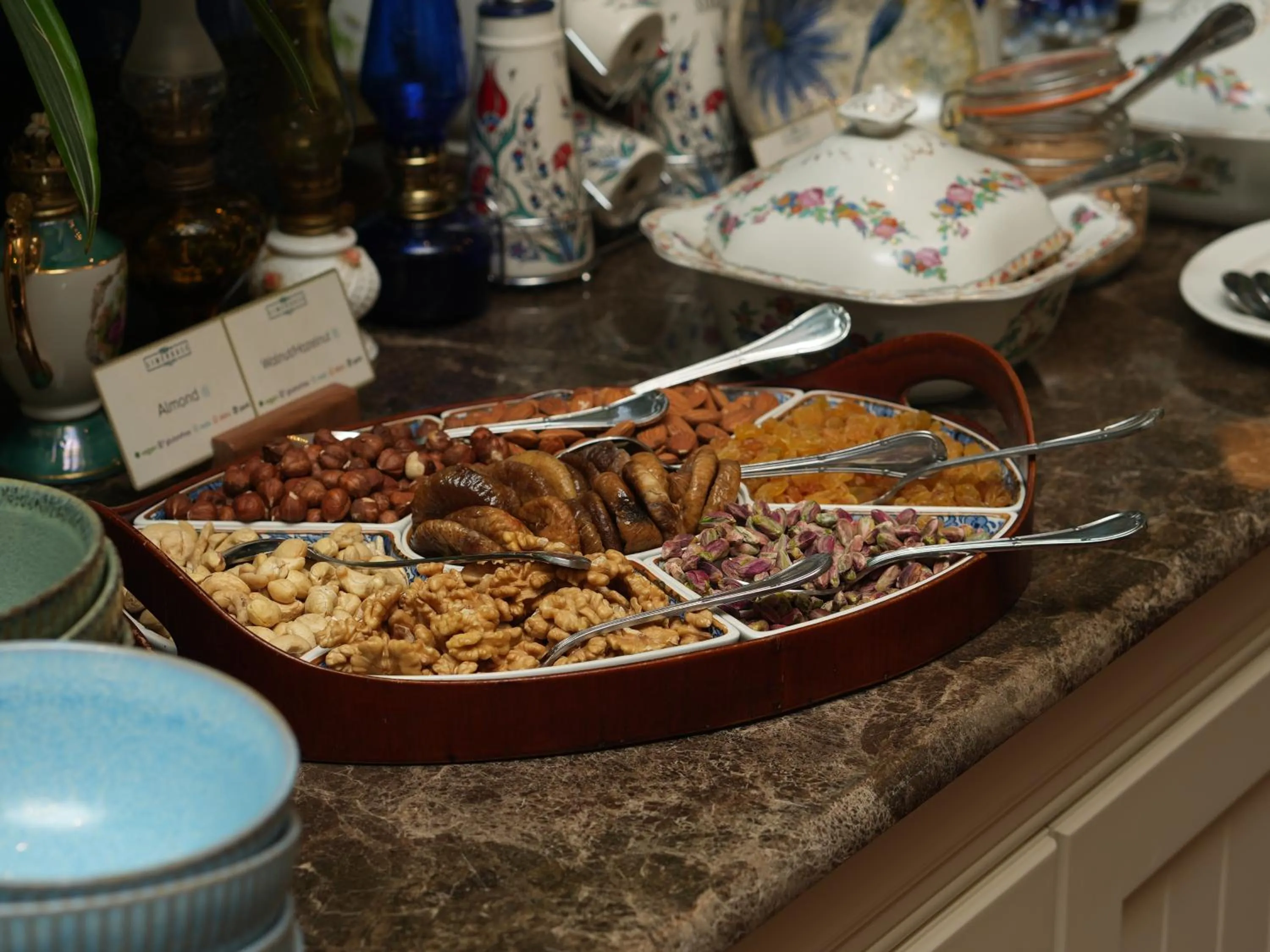 Breakfast in Limehouse Library Hotel