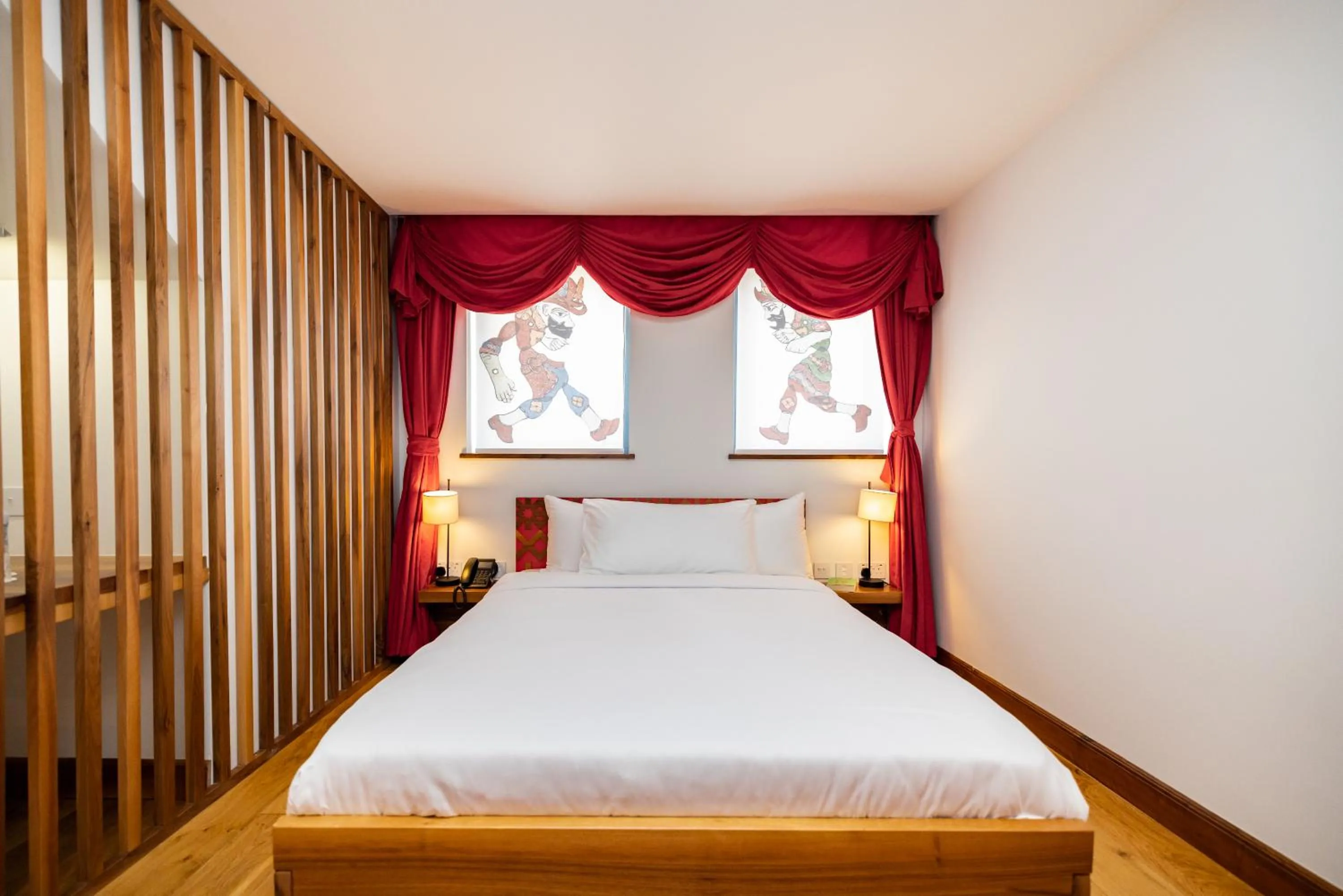 Bed in Limehouse Library Hotel