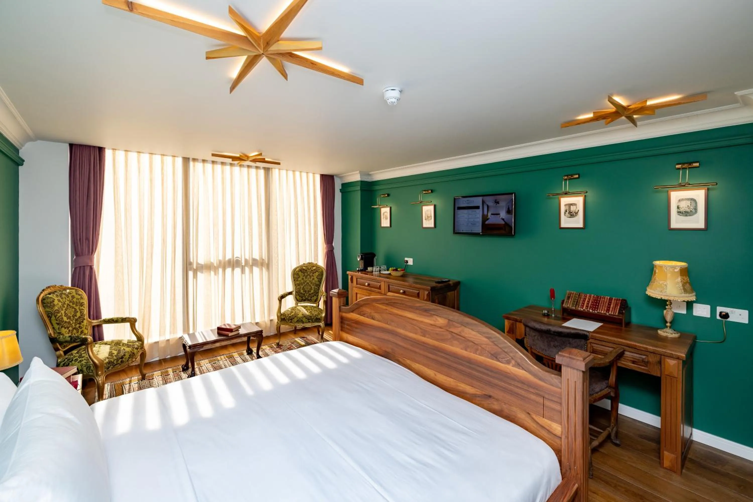 Bed in Limehouse Library Hotel