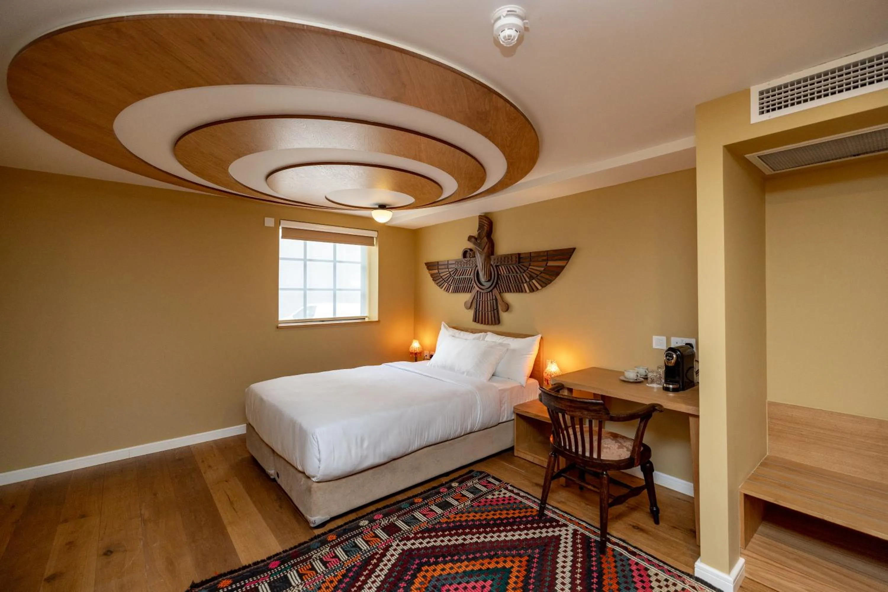 Bed in Limehouse Library Hotel