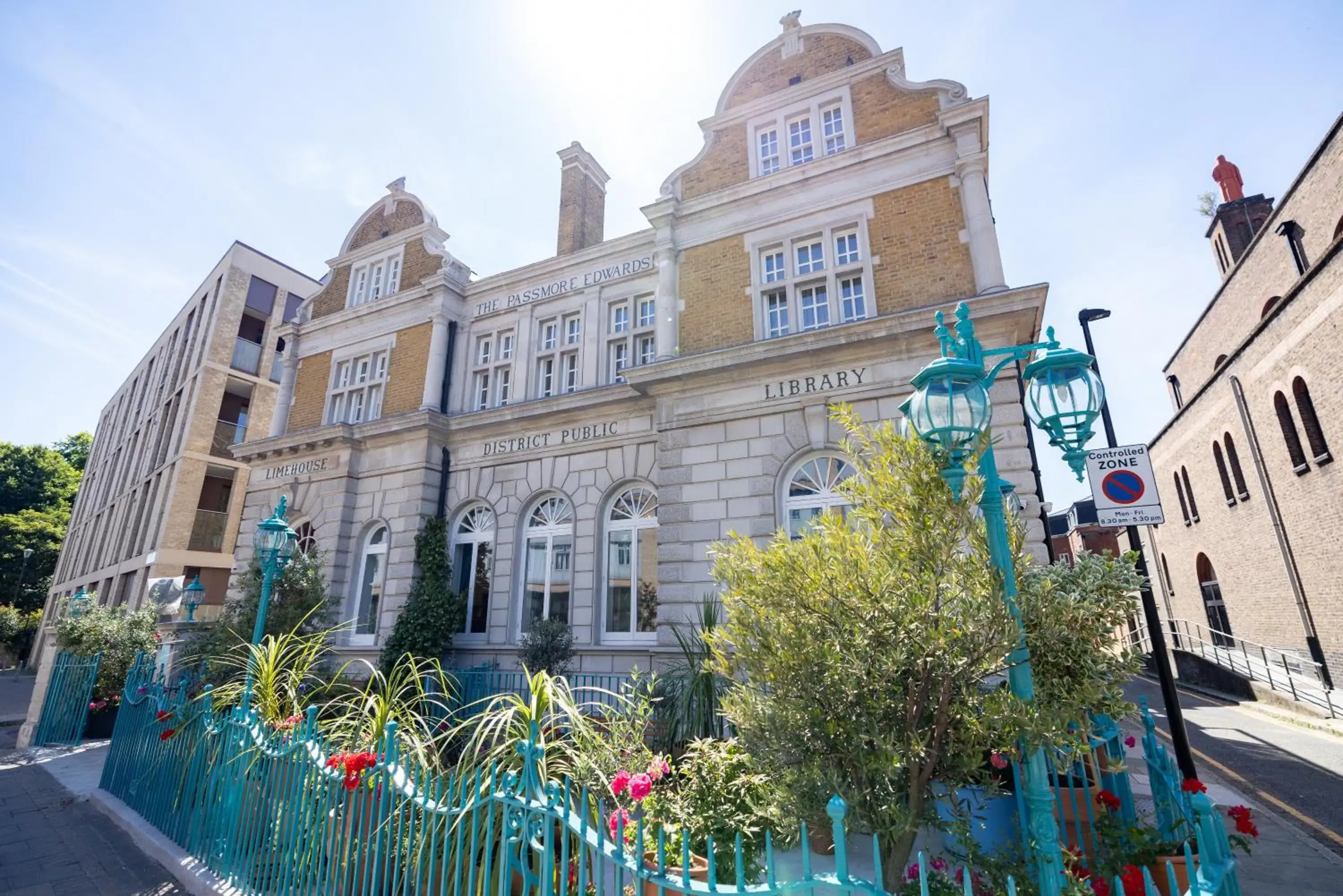 Property building in Limehouse Library Hotel Property building in Limehouse Library Hotel