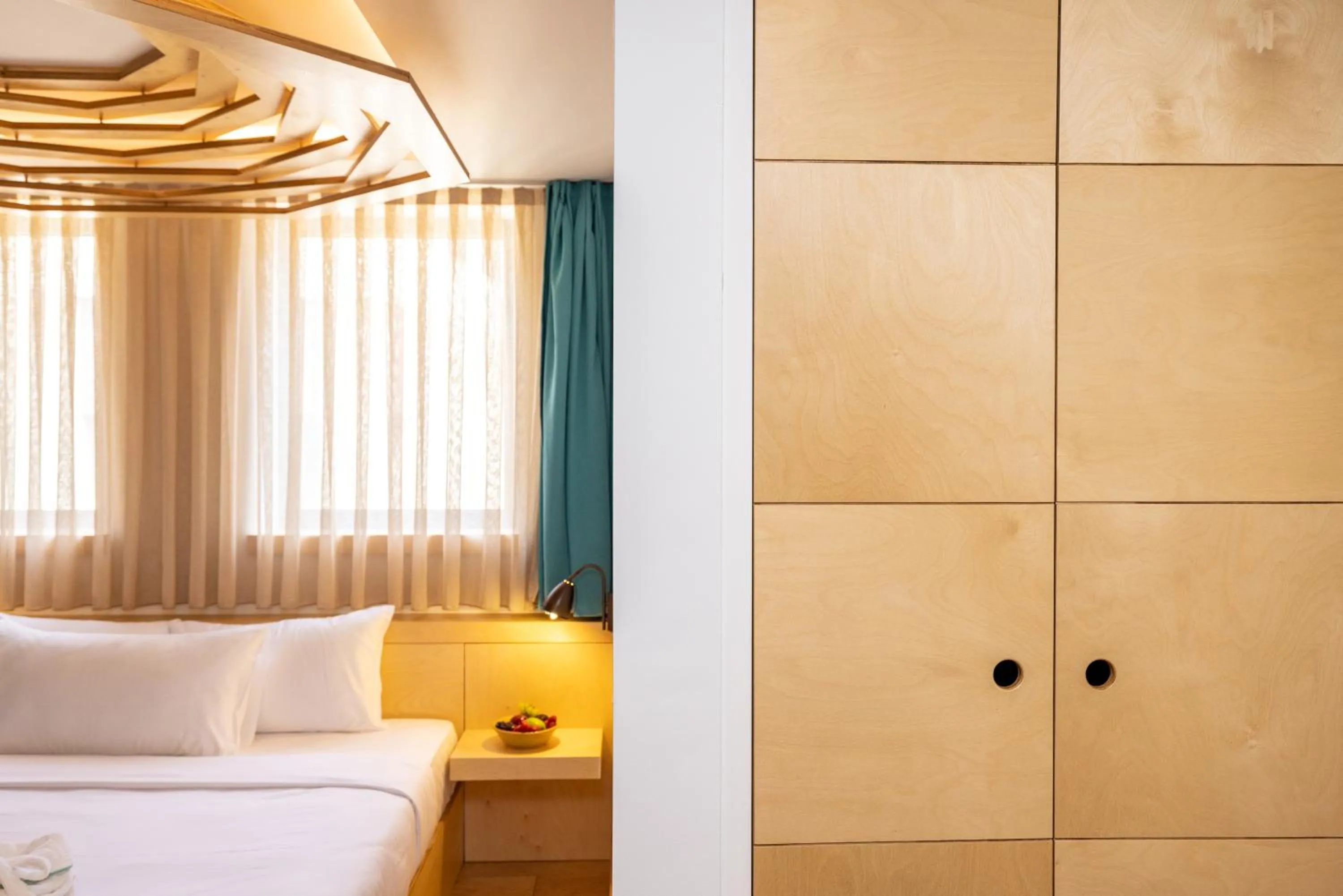 Bed in Limehouse Library Hotel