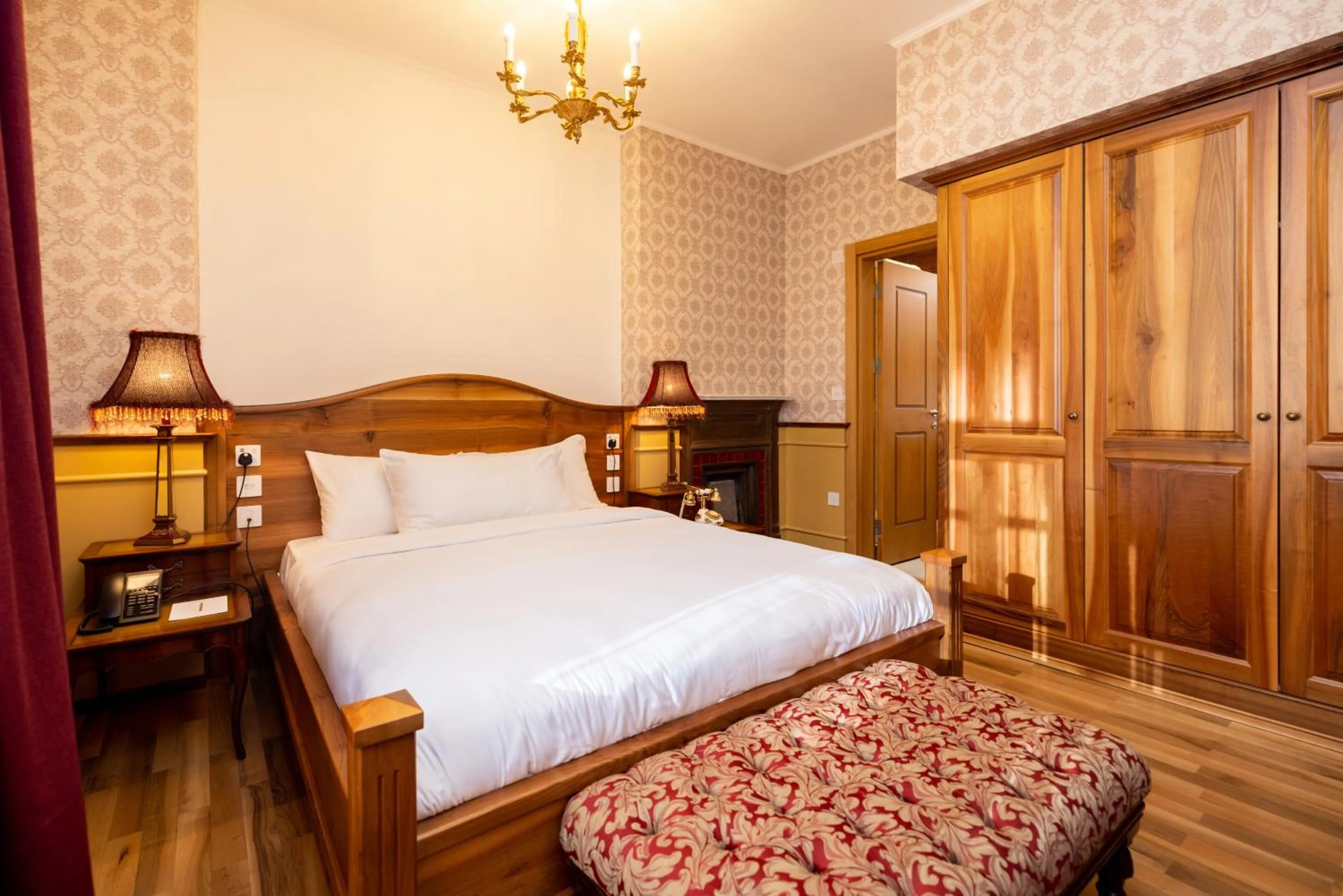 Bed in Limehouse Library Hotel