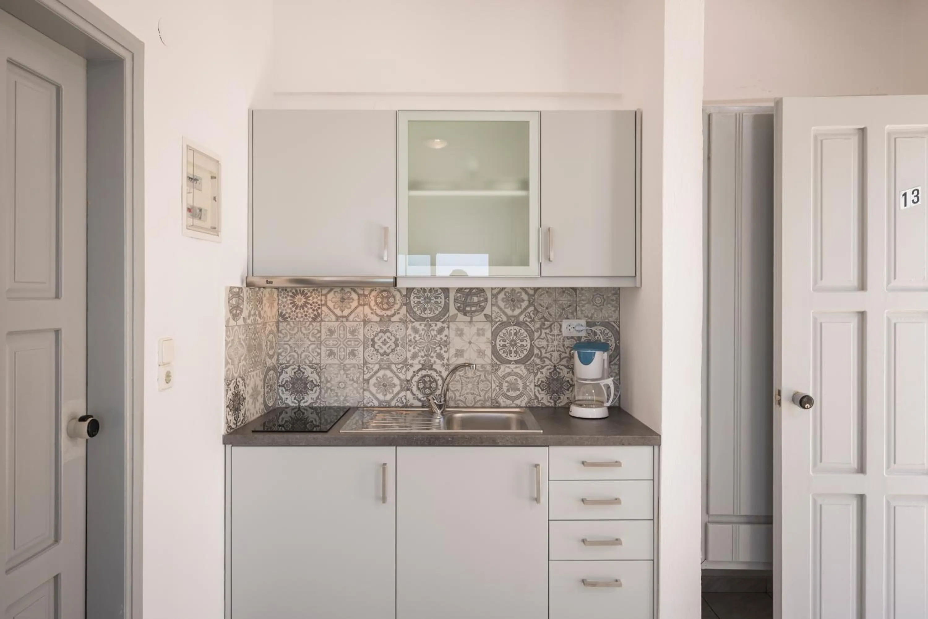 Coffee/tea facilities in Kristall Suites