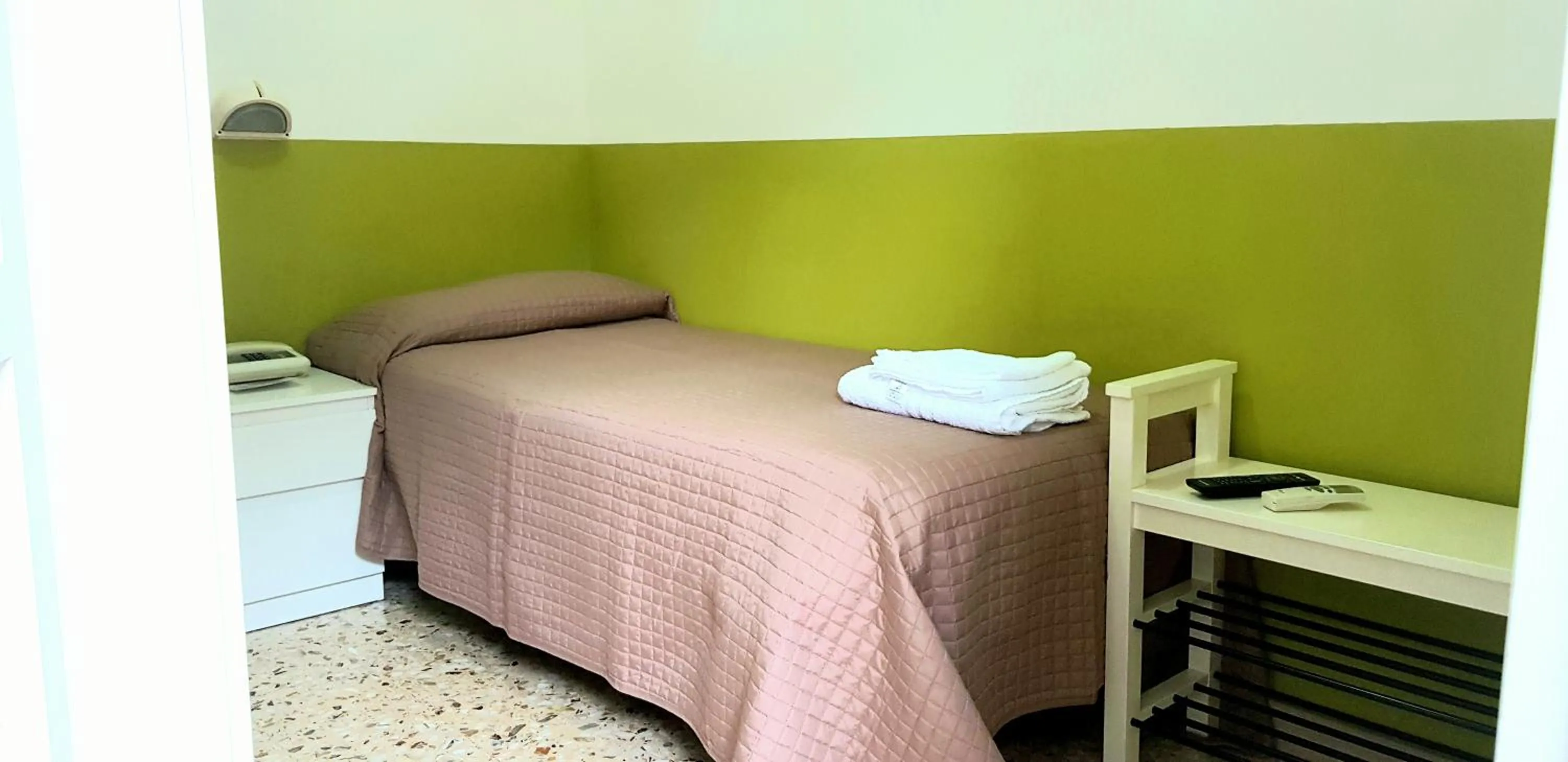 Bed in Hotel Villa Alberta B&B