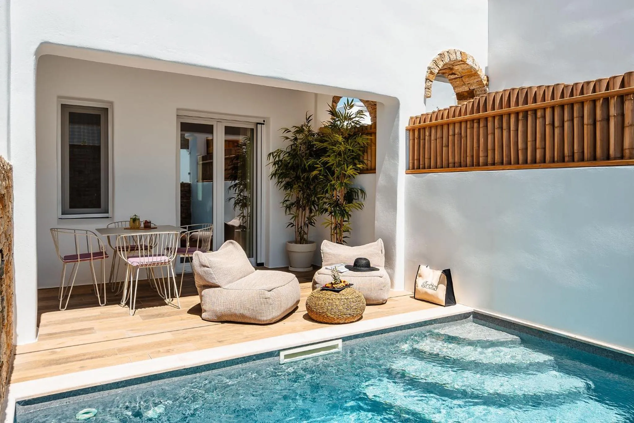 Sunday Luxury Suites