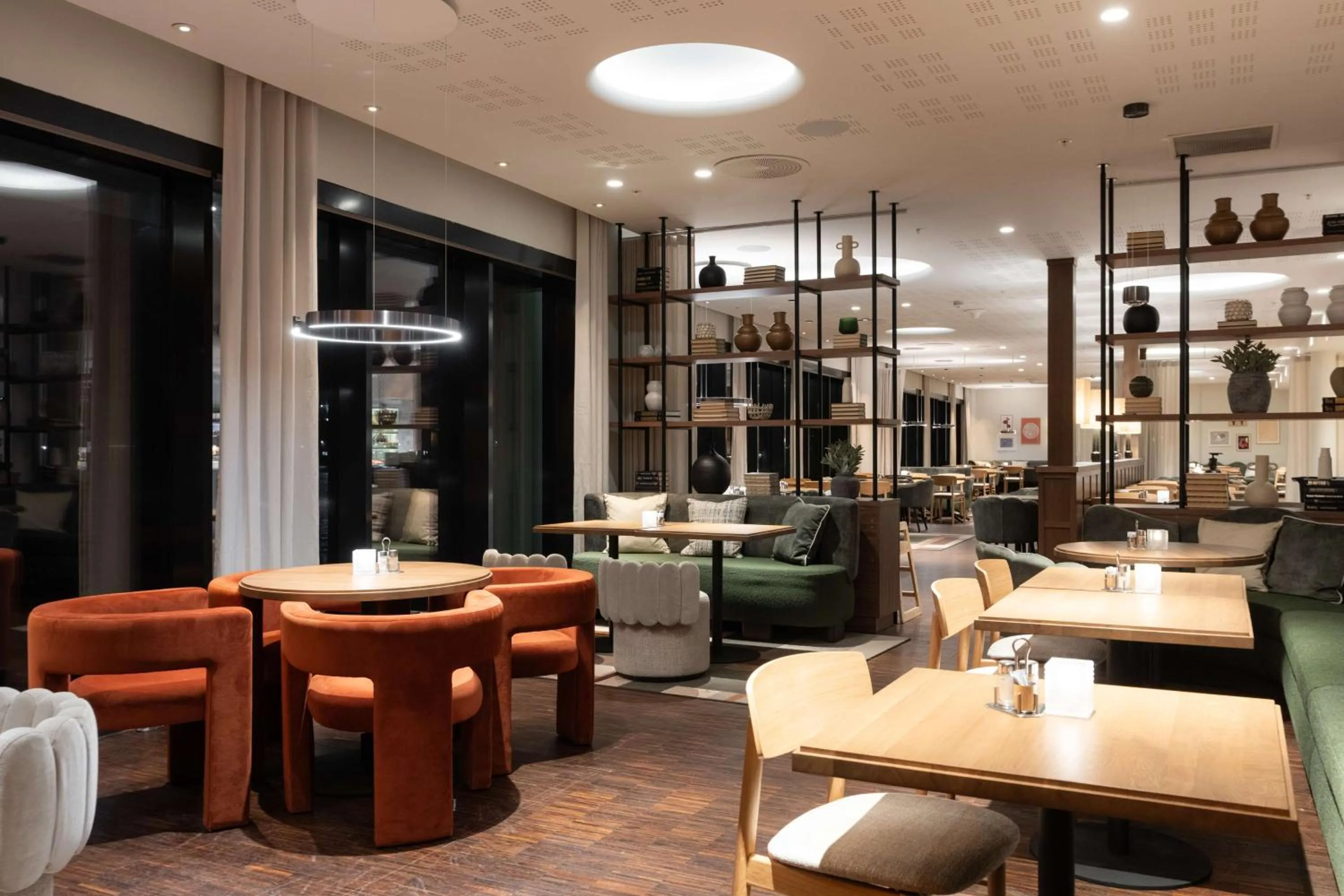 Restaurant/places to eat in Scandic Havet