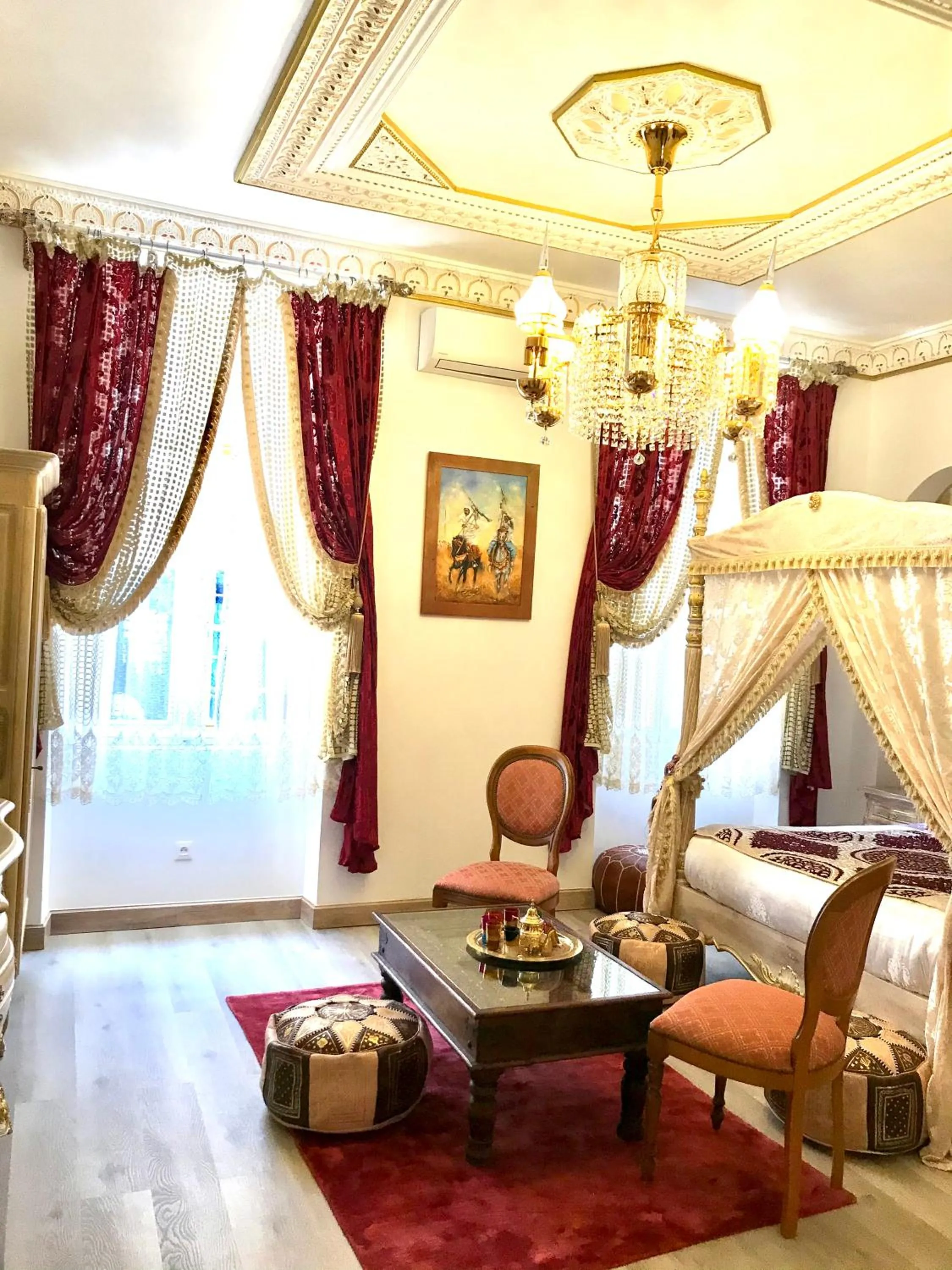 Property building in Suite Orientale Maison de L'église du Couvent