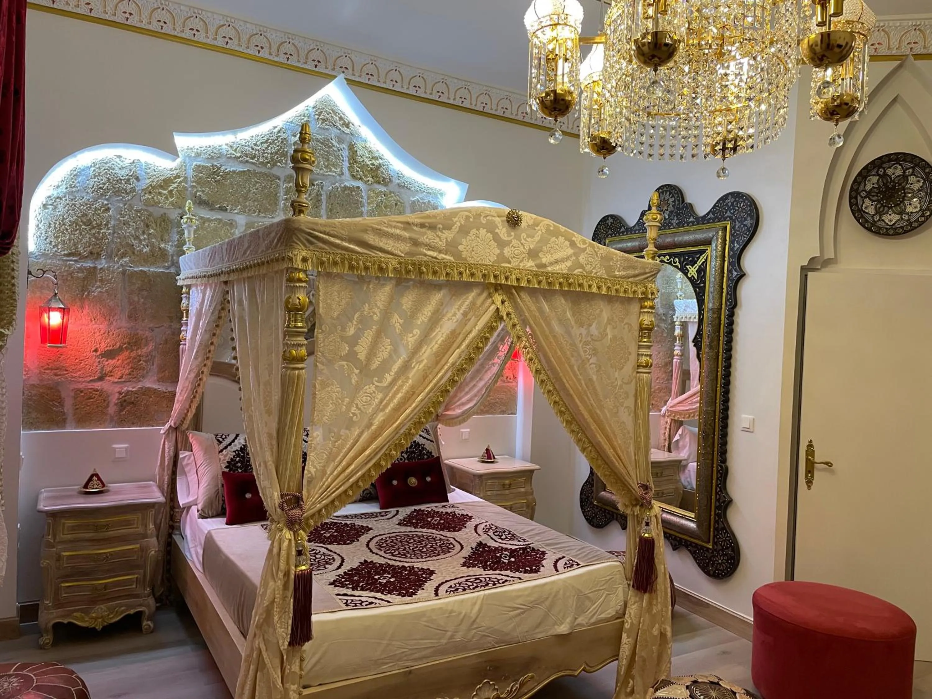 Bed in Suite Orientale Maison de L'église du Couvent