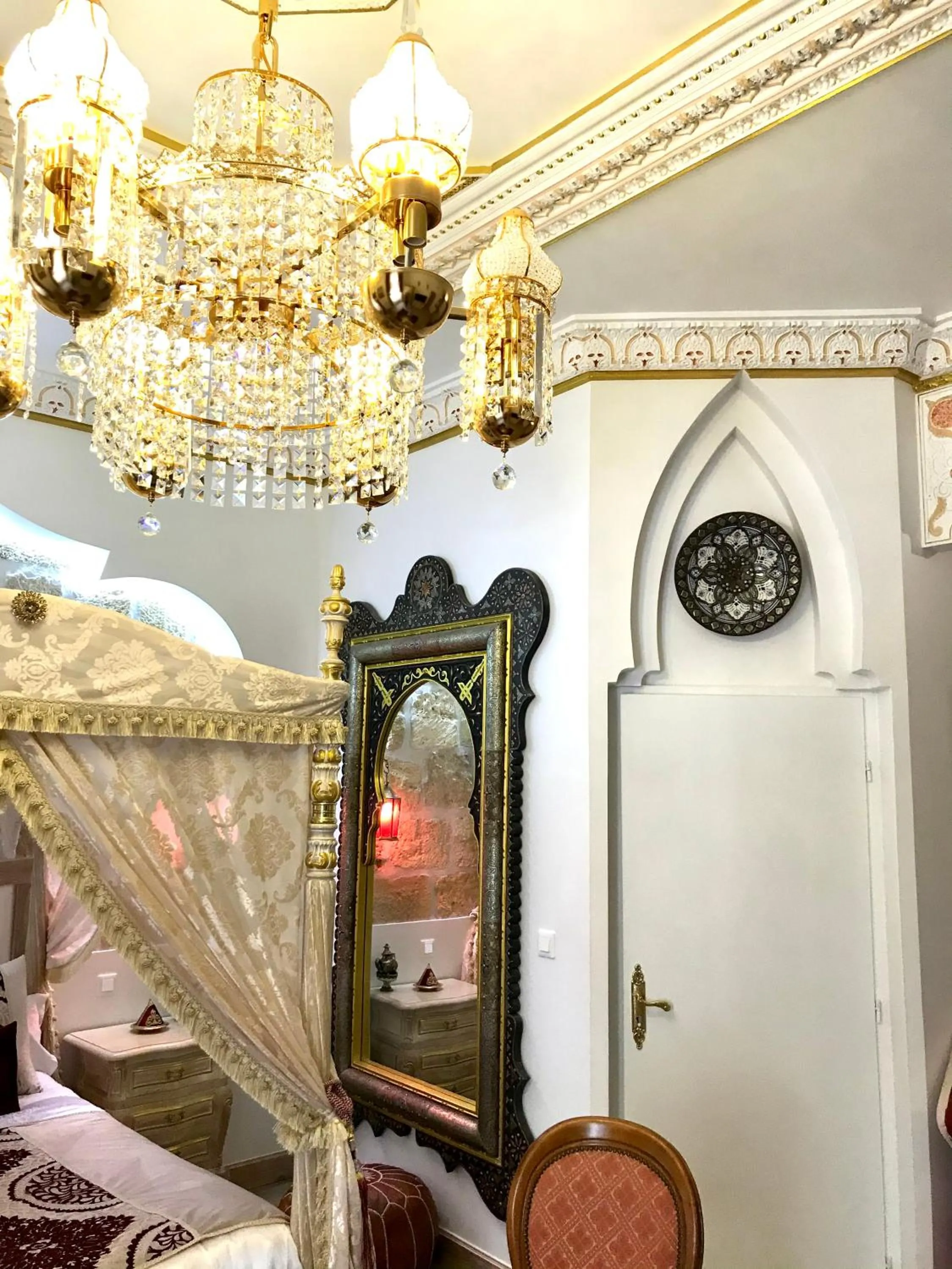 Property building in Suite Orientale Maison de L'église du Couvent