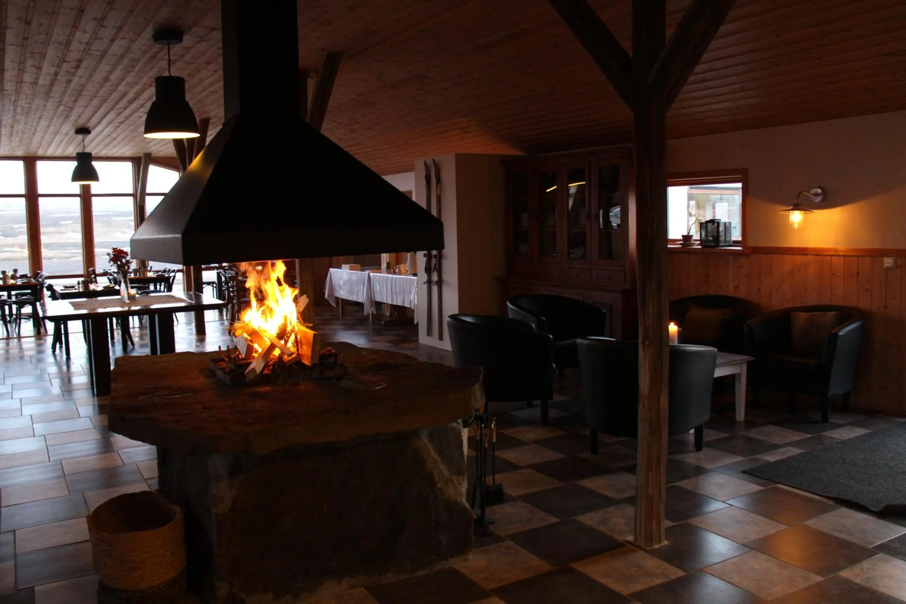 Restaurant/places to eat in Hótel Á