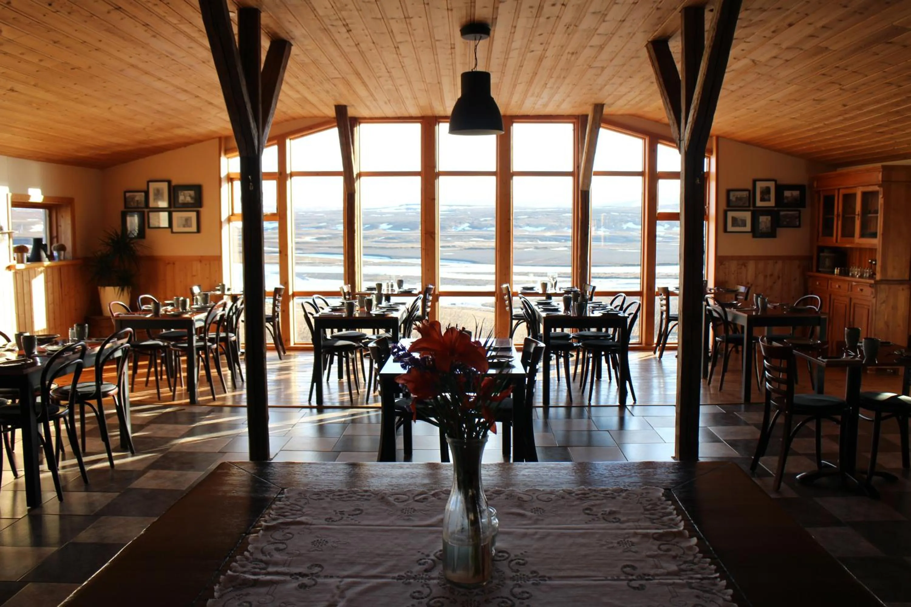 Restaurant/places to eat in Hótel Á