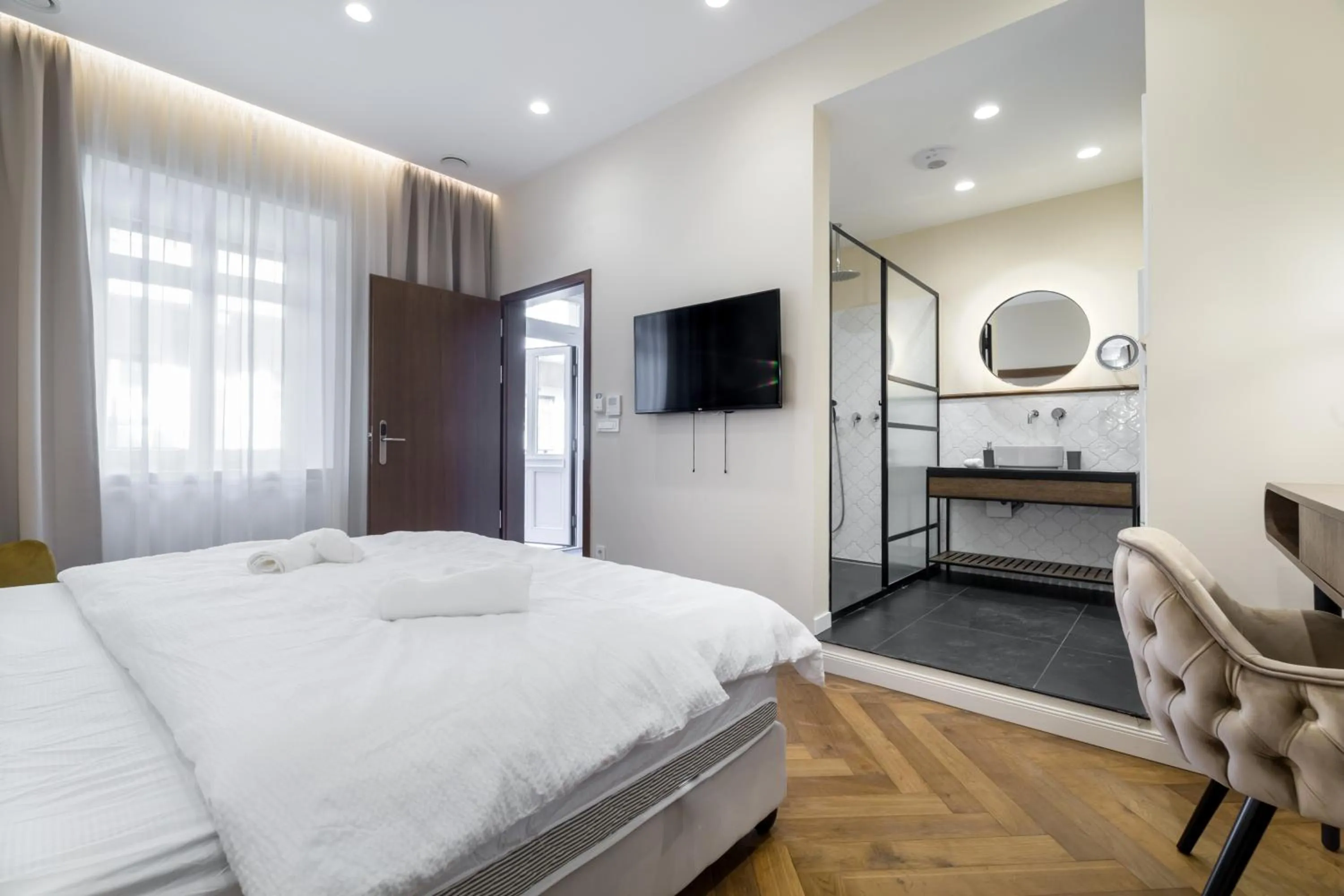 Photo of the whole room, Bed in Budapest Eye- Boutique Suites, by BQA