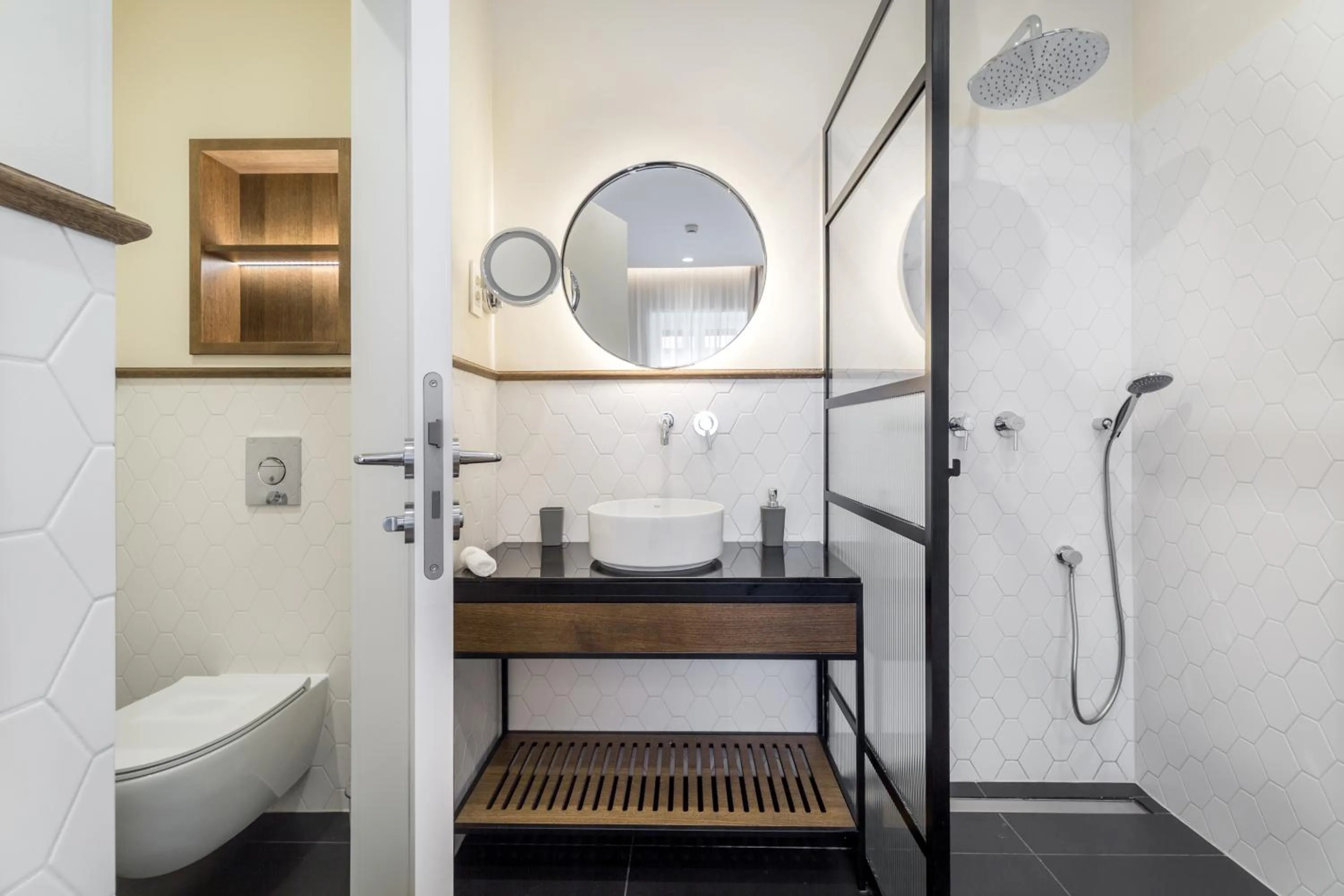 Bathroom in Budapest Eye- Boutique Suites, by BQA