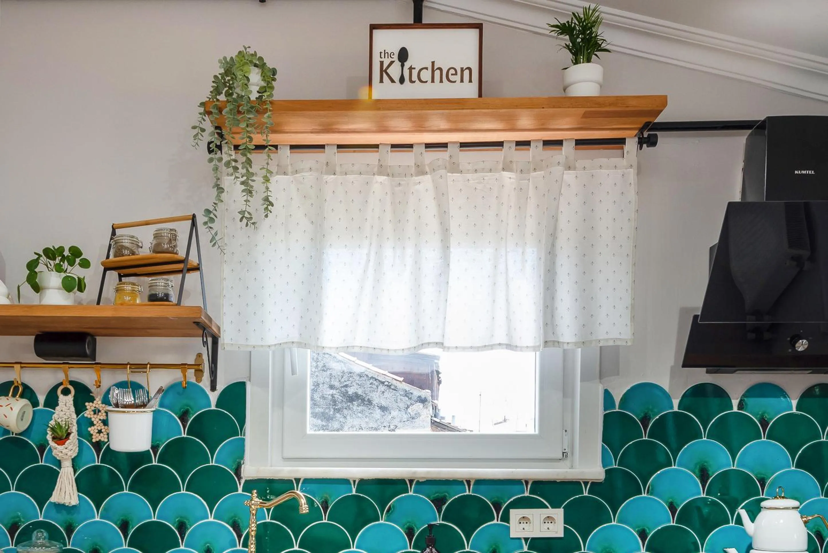 kitchen in Dualis Hotel