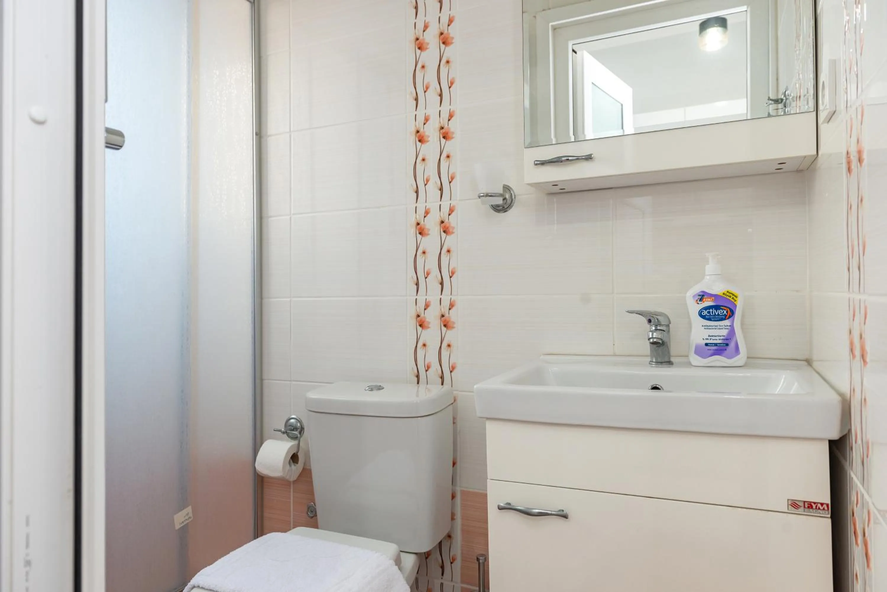 Bathroom in Dualis Hotel