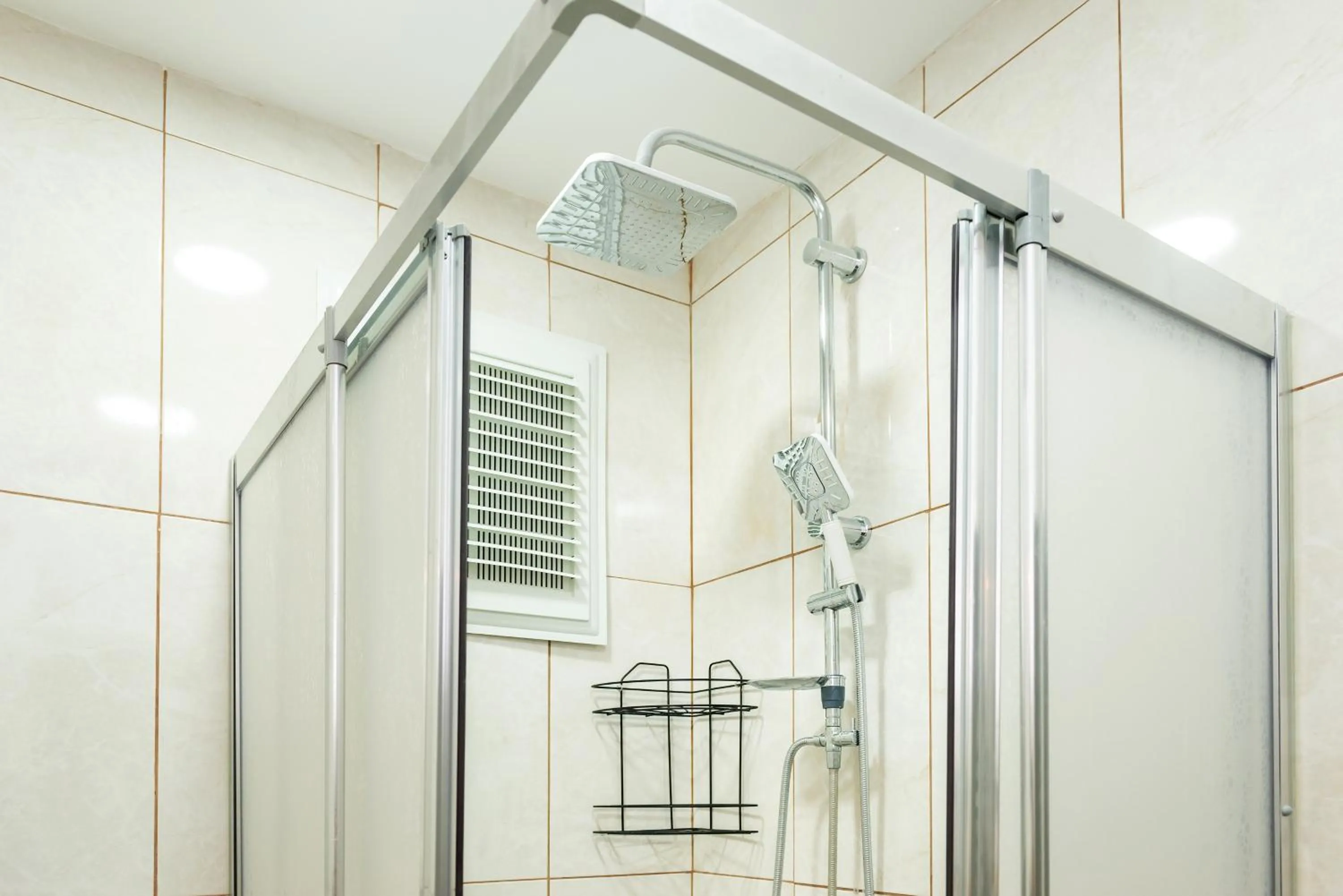 Bathroom in Dualis Hotel