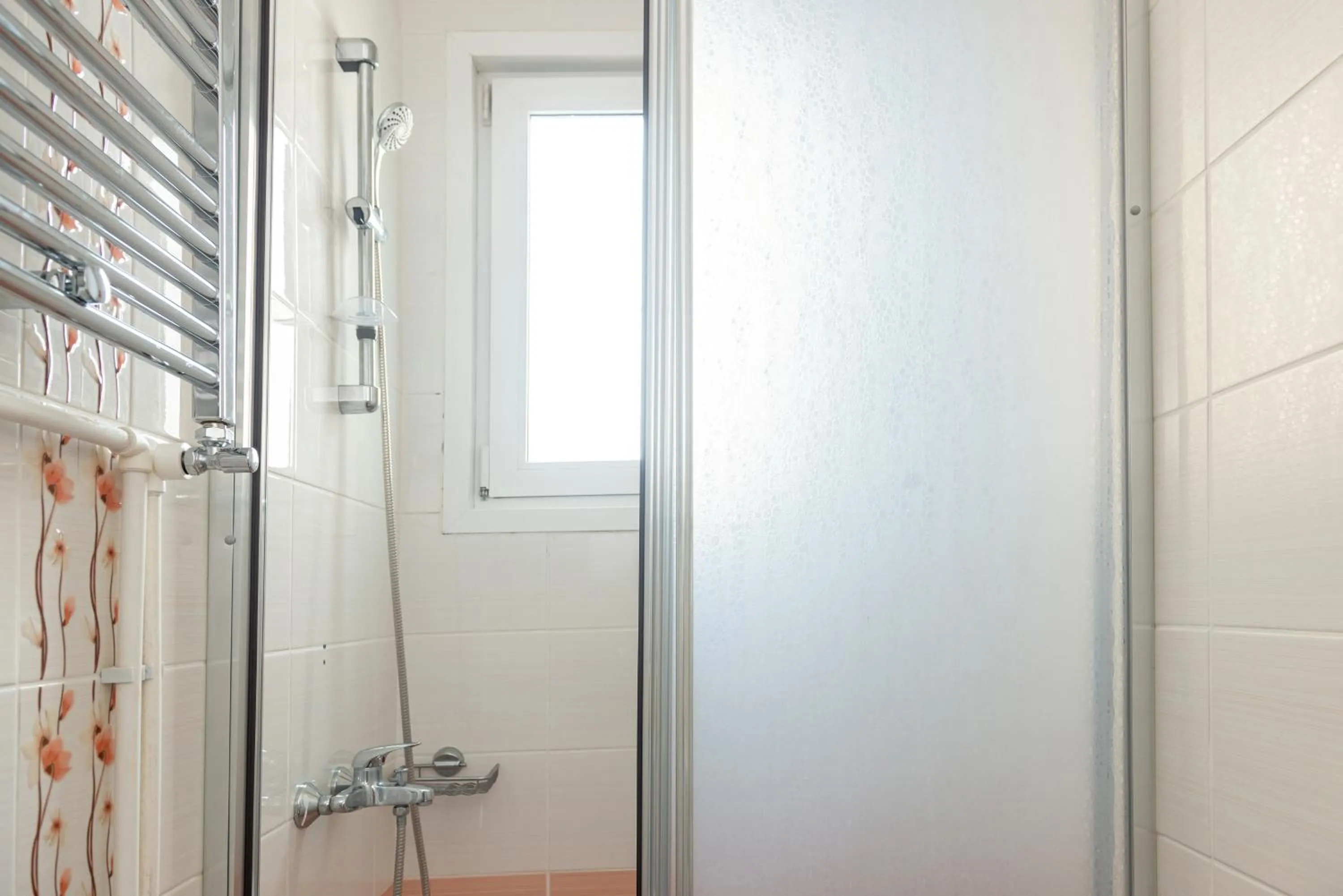 Bathroom in Dualis Hotel