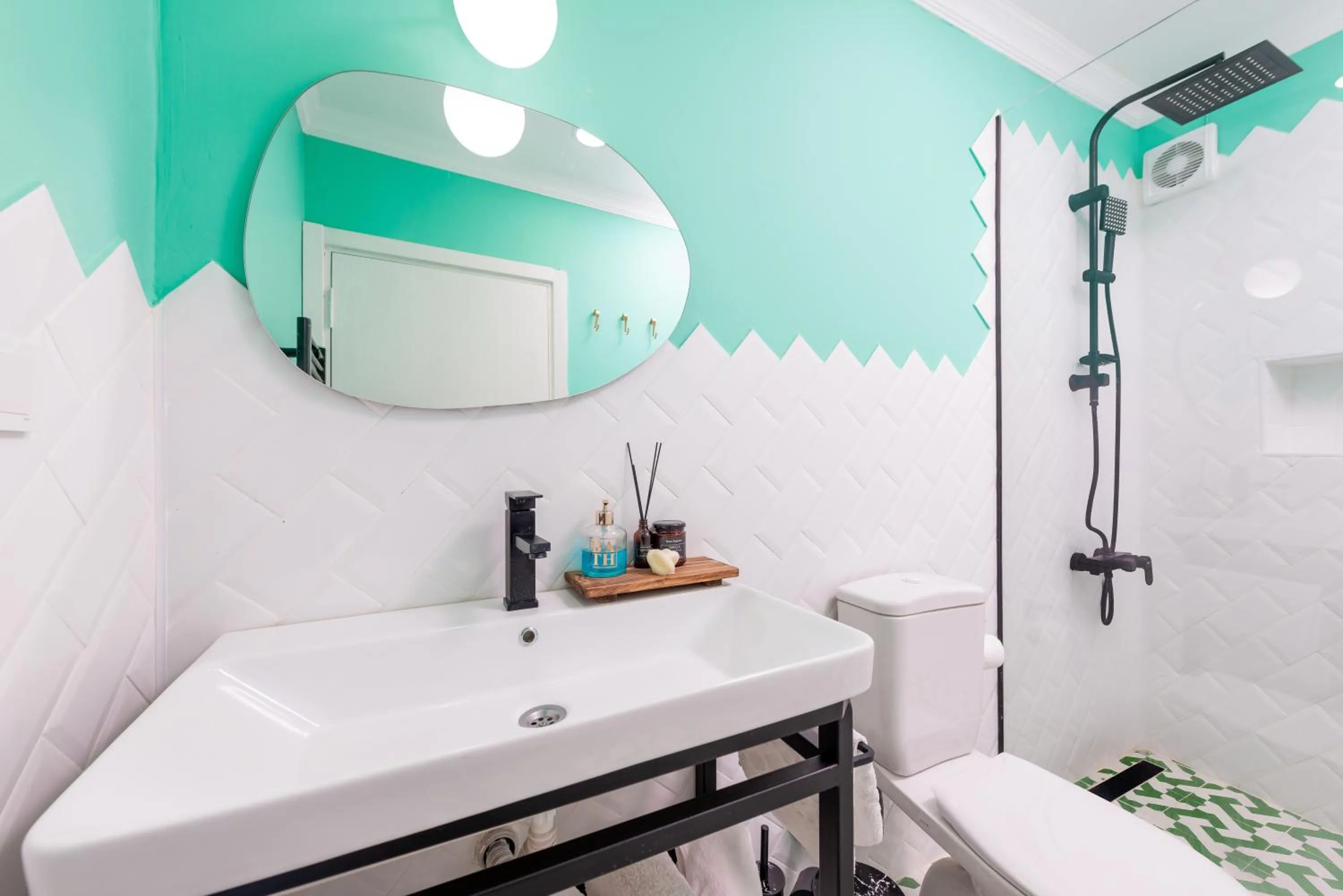 Bathroom in Dualis Hotel