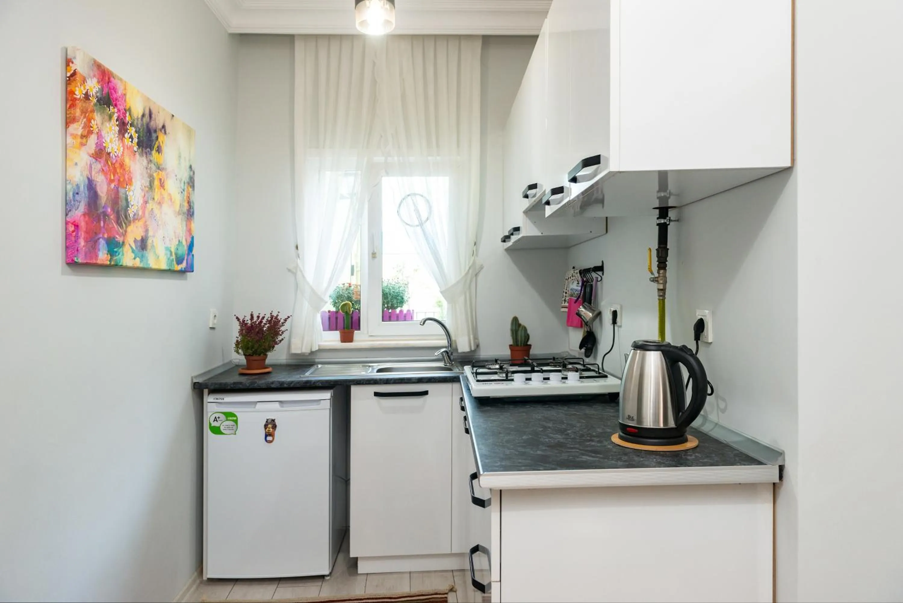 Coffee/tea facilities in Dualis Hotel