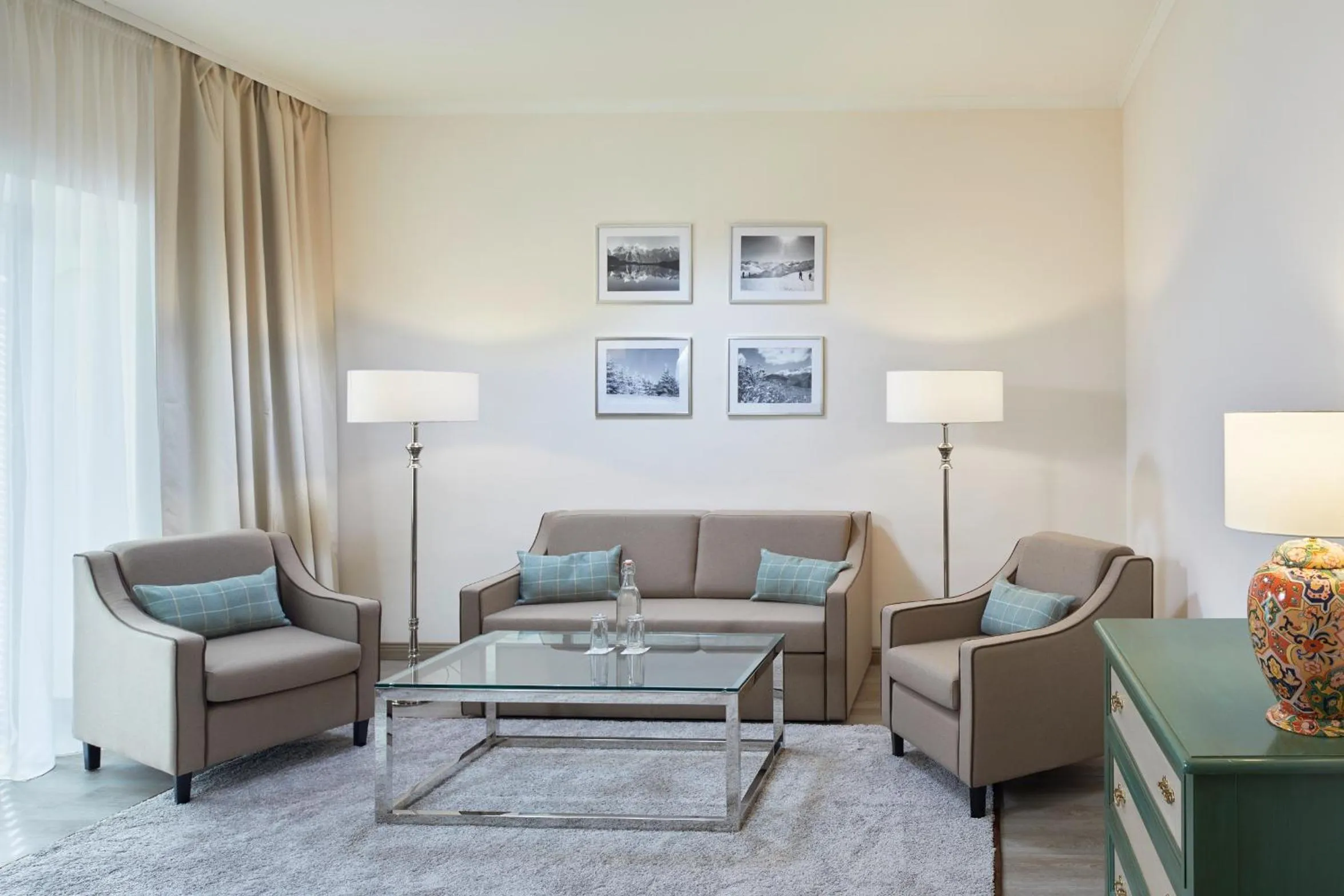 Photo of the whole room in Das Alpenhaus Gasteinertal