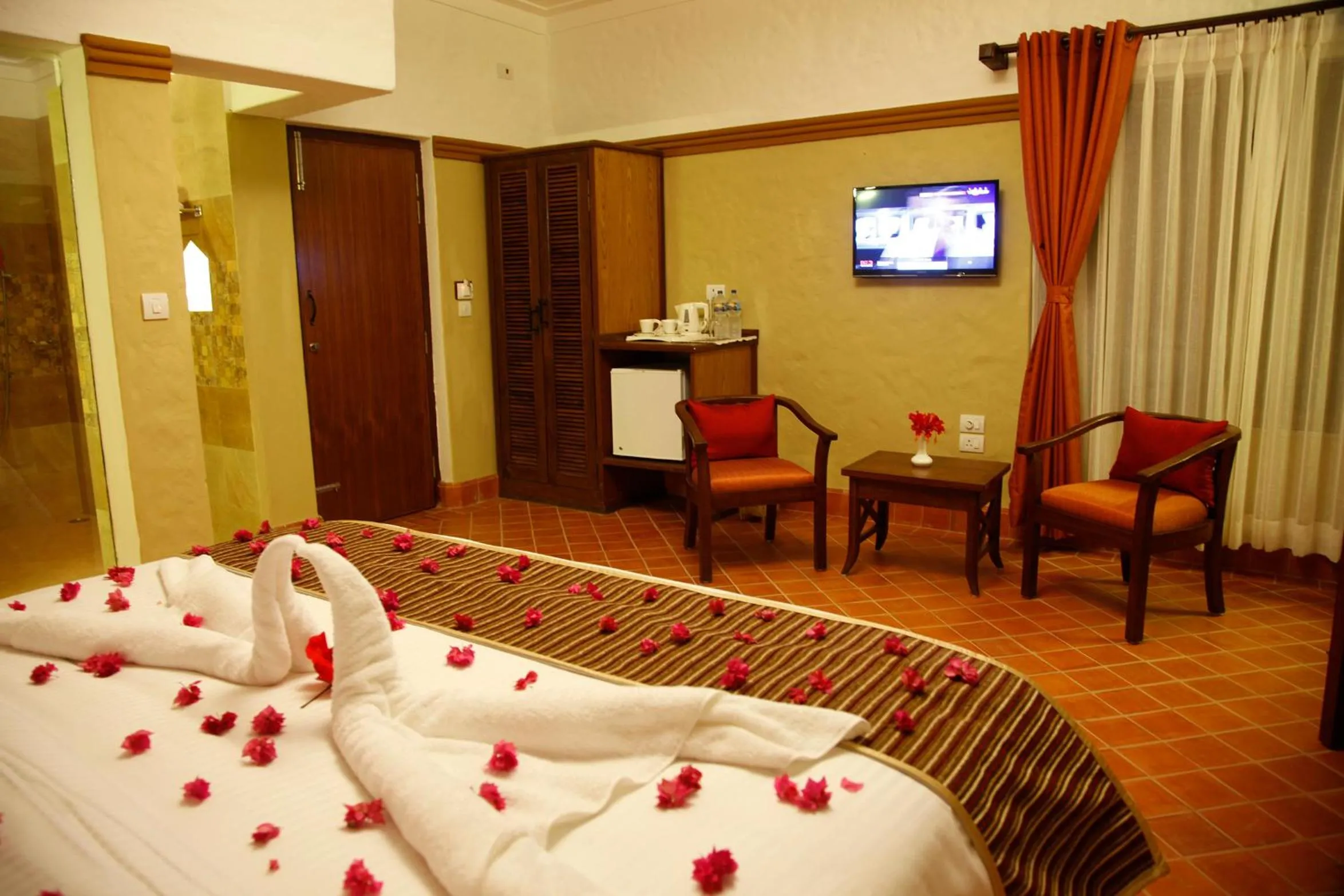 Day, Bed in Green Park Chitwan