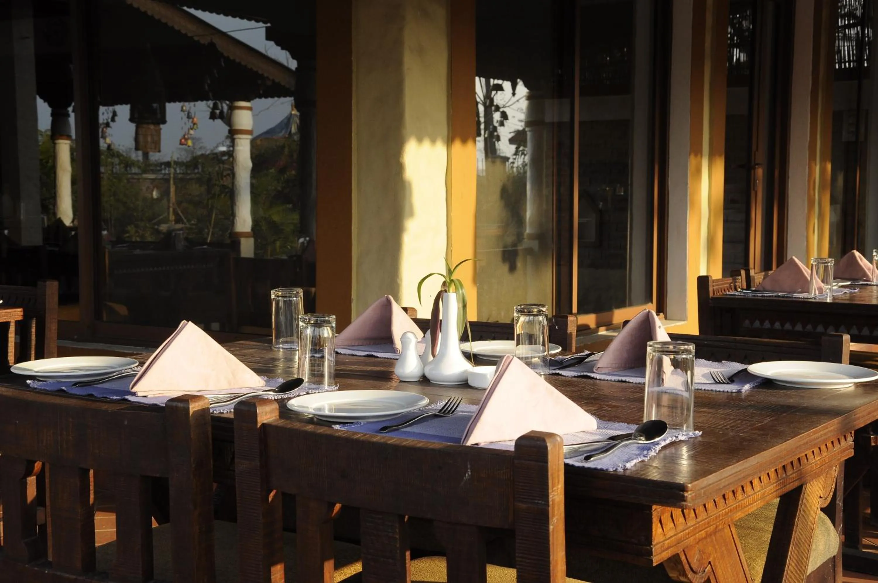 Restaurant/places to eat in Green Park Chitwan