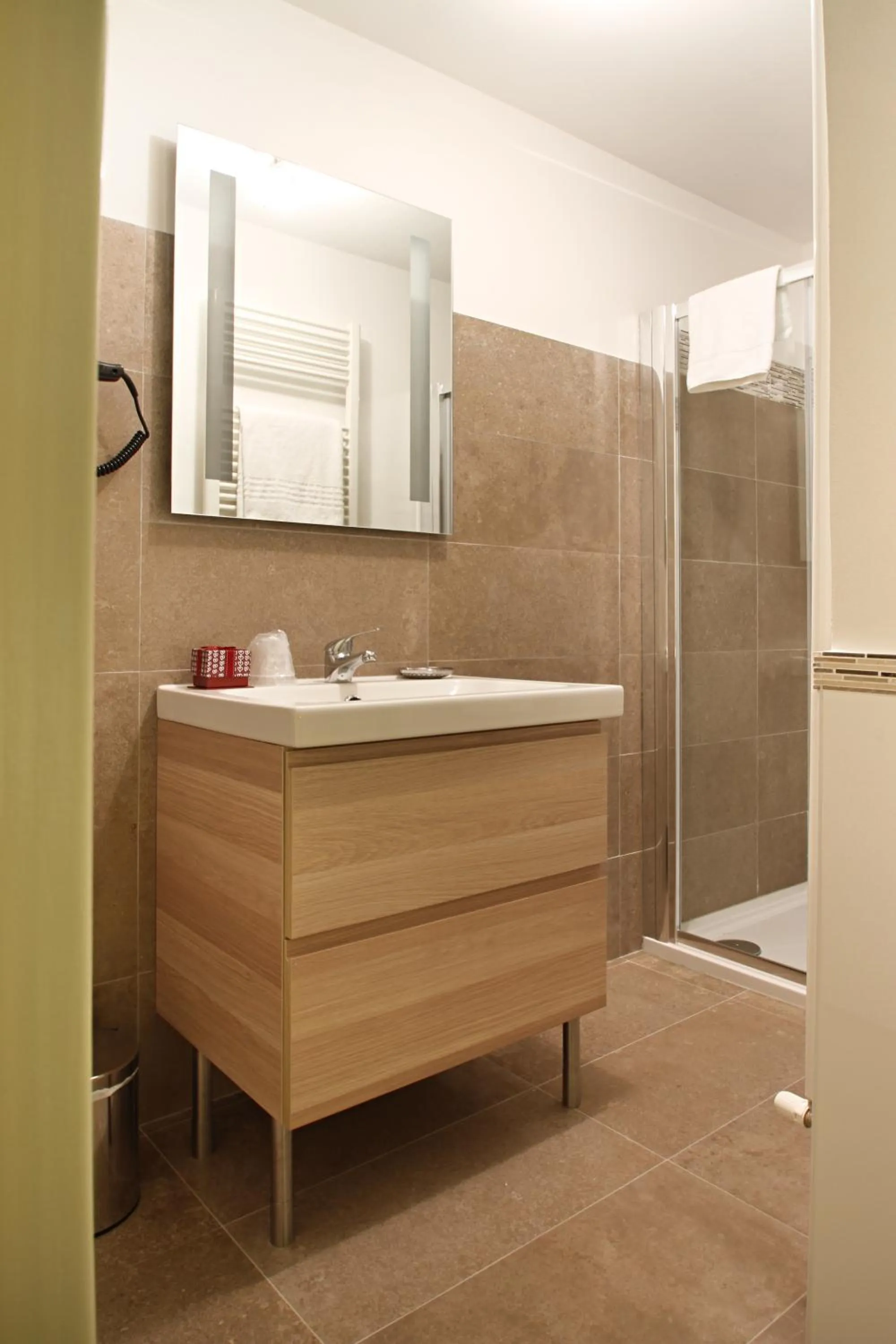 Bathroom in Ferrara Rooms
