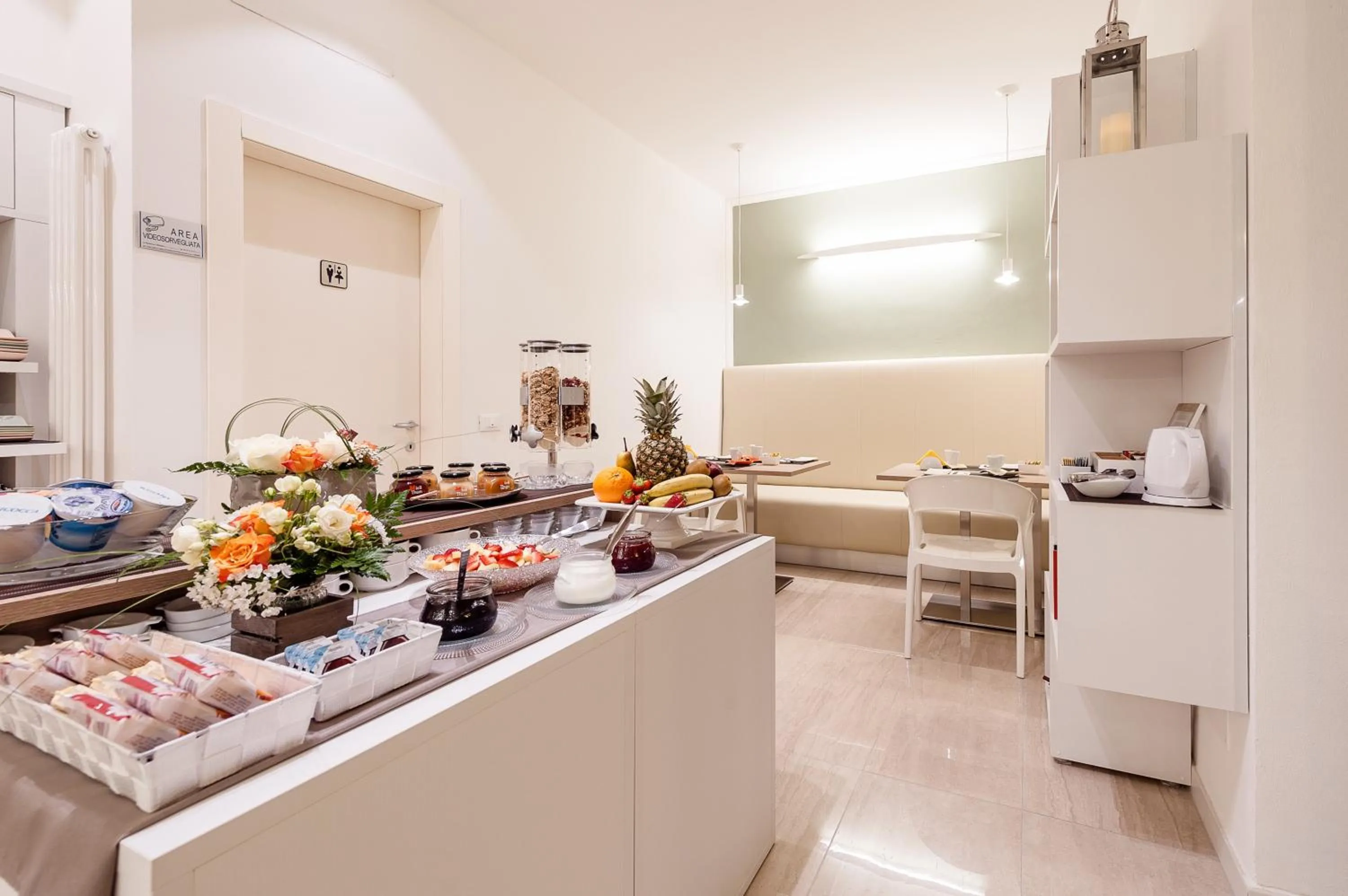 Restaurant/places to eat in Ferrara Rooms