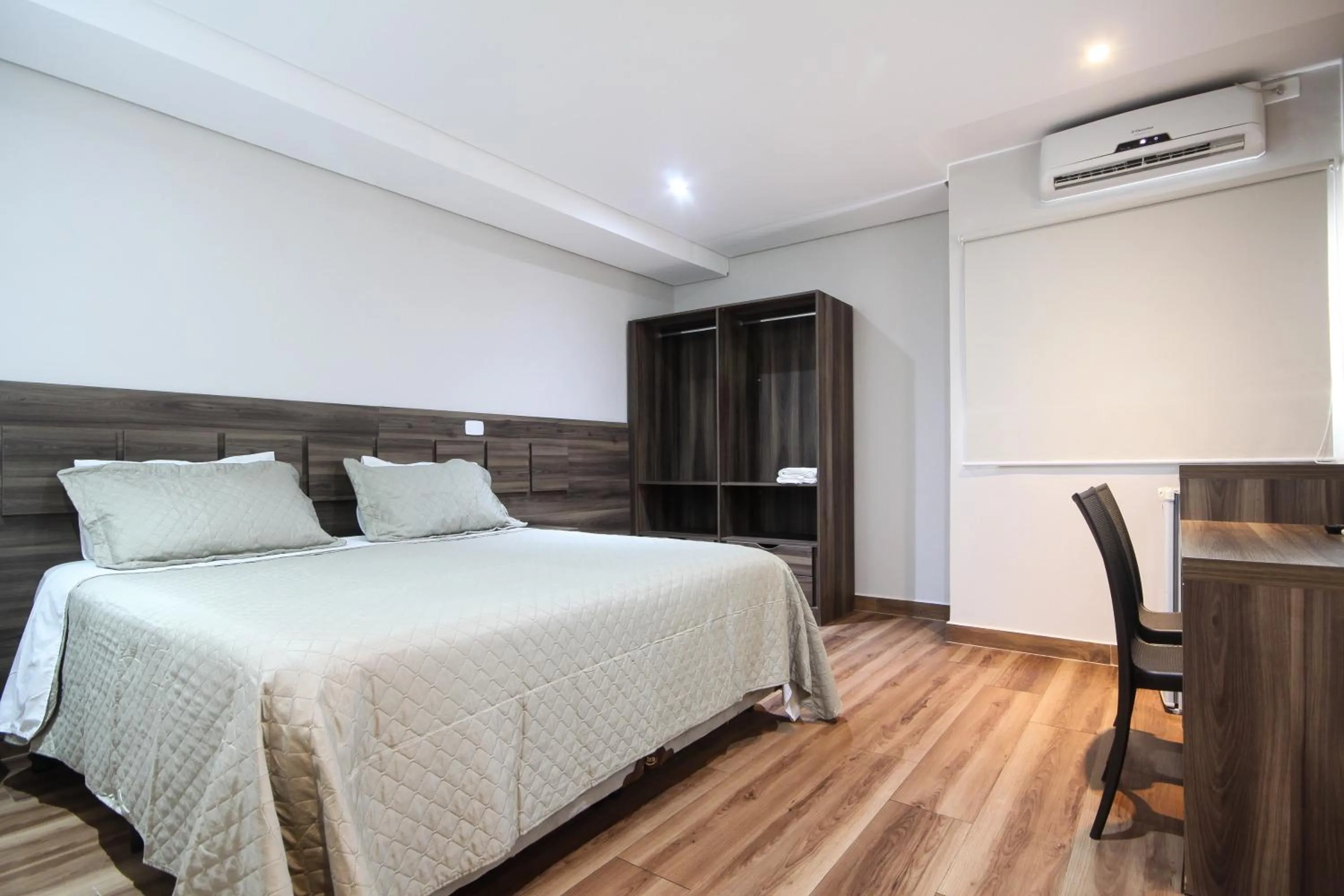 Bed in Hotel Biz Urban- EXPO CENTER NORTE