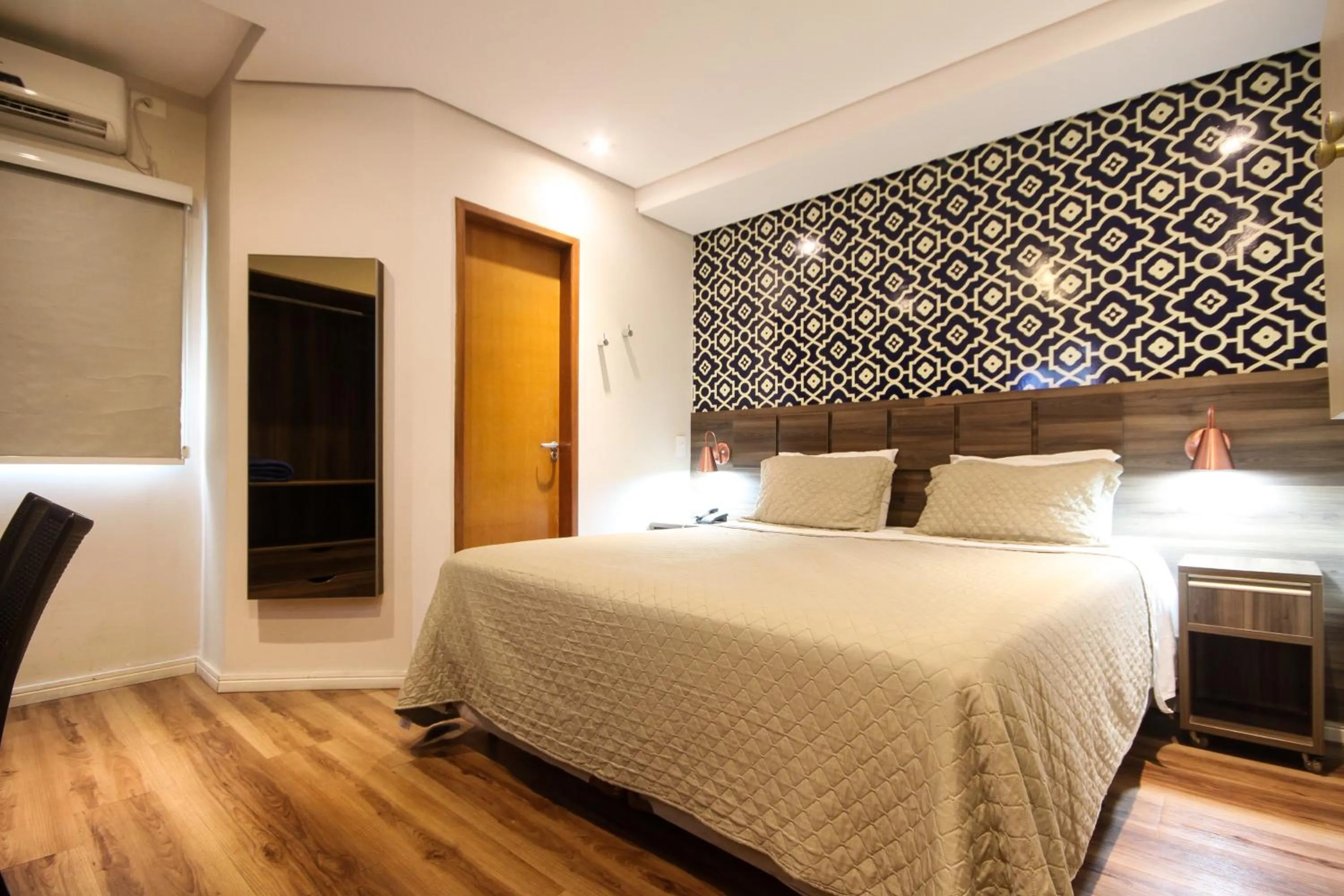 Bed in Hotel Biz Urban- EXPO CENTER NORTE