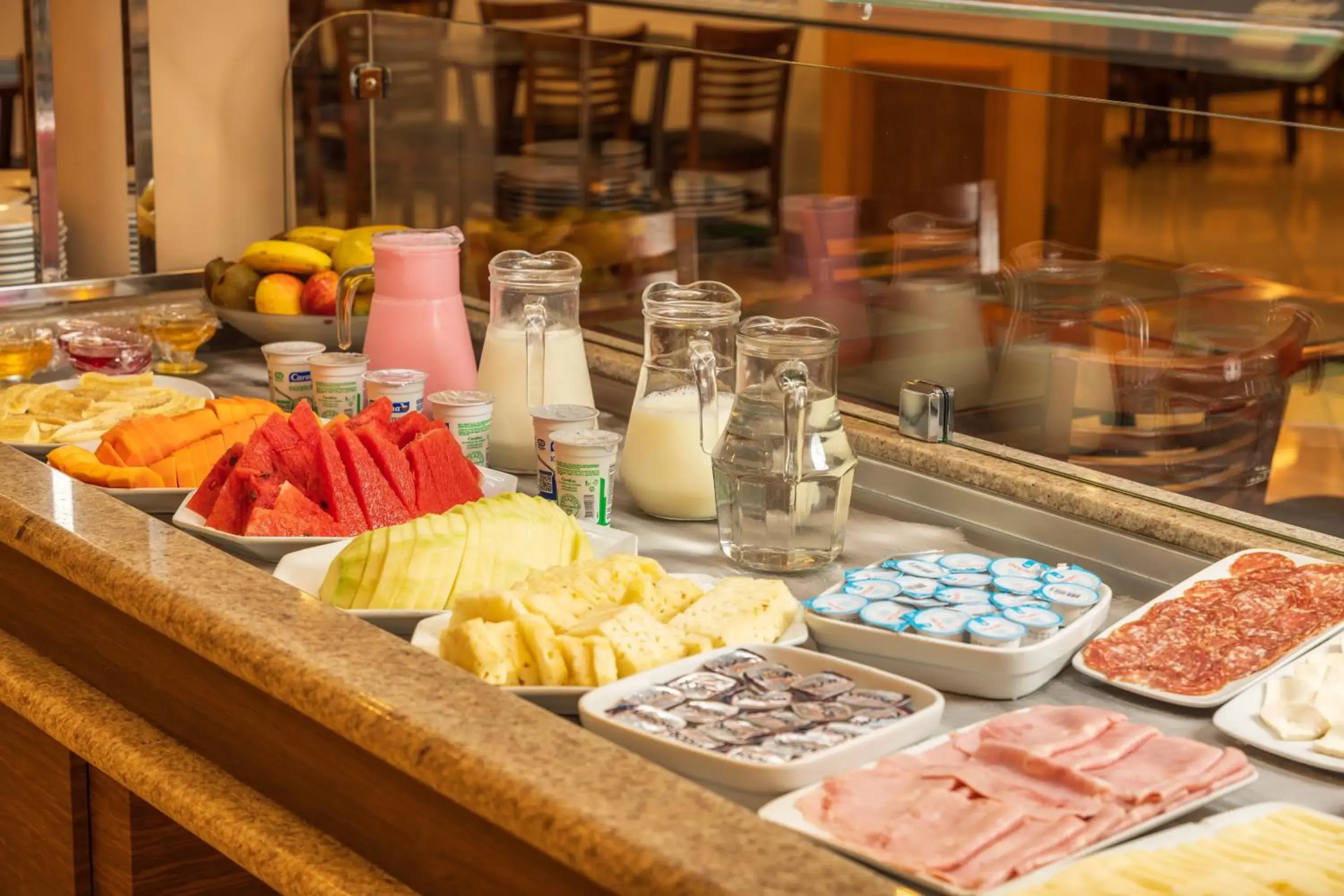 Breakfast in Hotel Plaza Mayor Breakfast in Hotel Plaza Mayor
