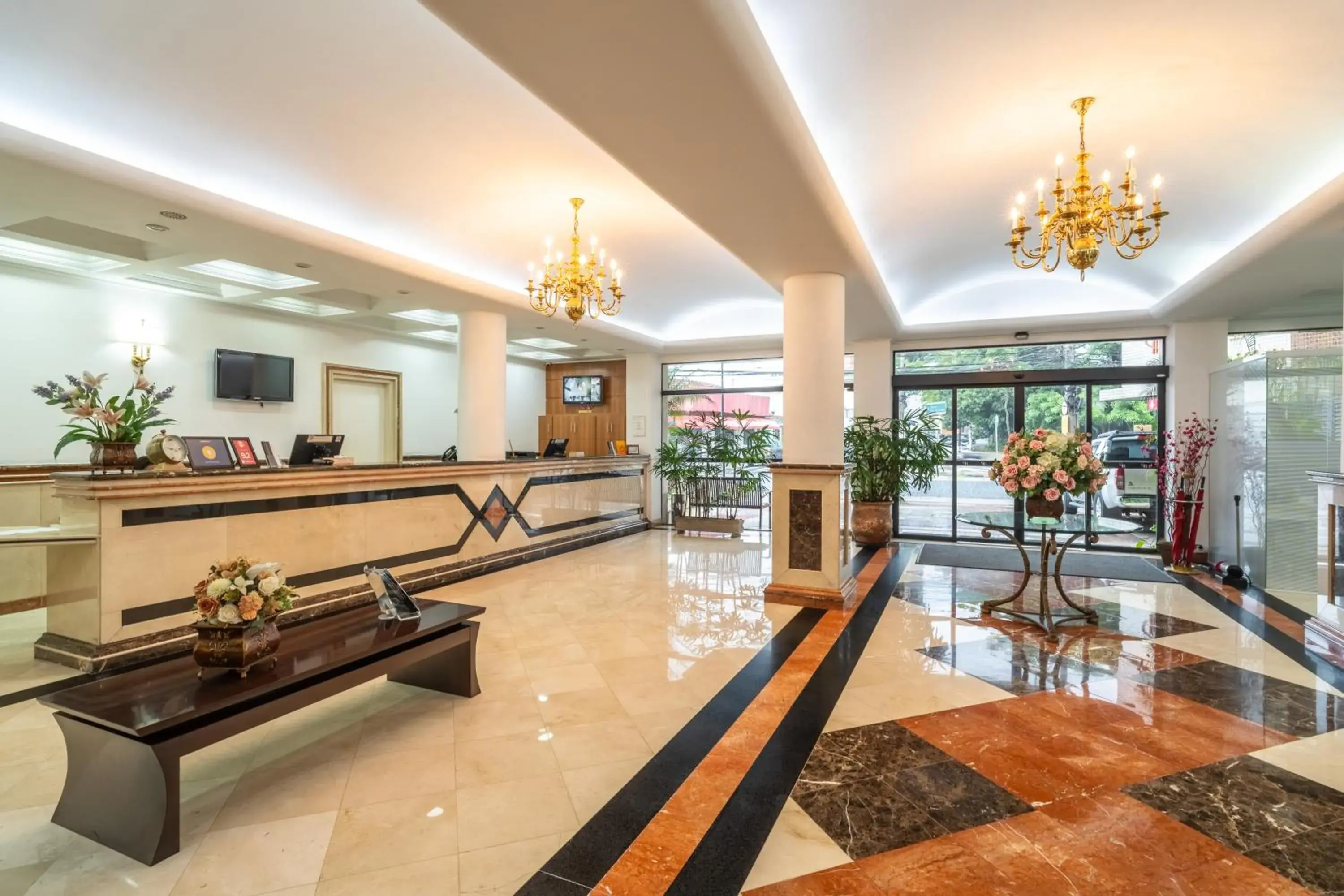 Lobby or reception in Hotel Plaza Mayor Lobby or reception in Hotel Plaza Mayor