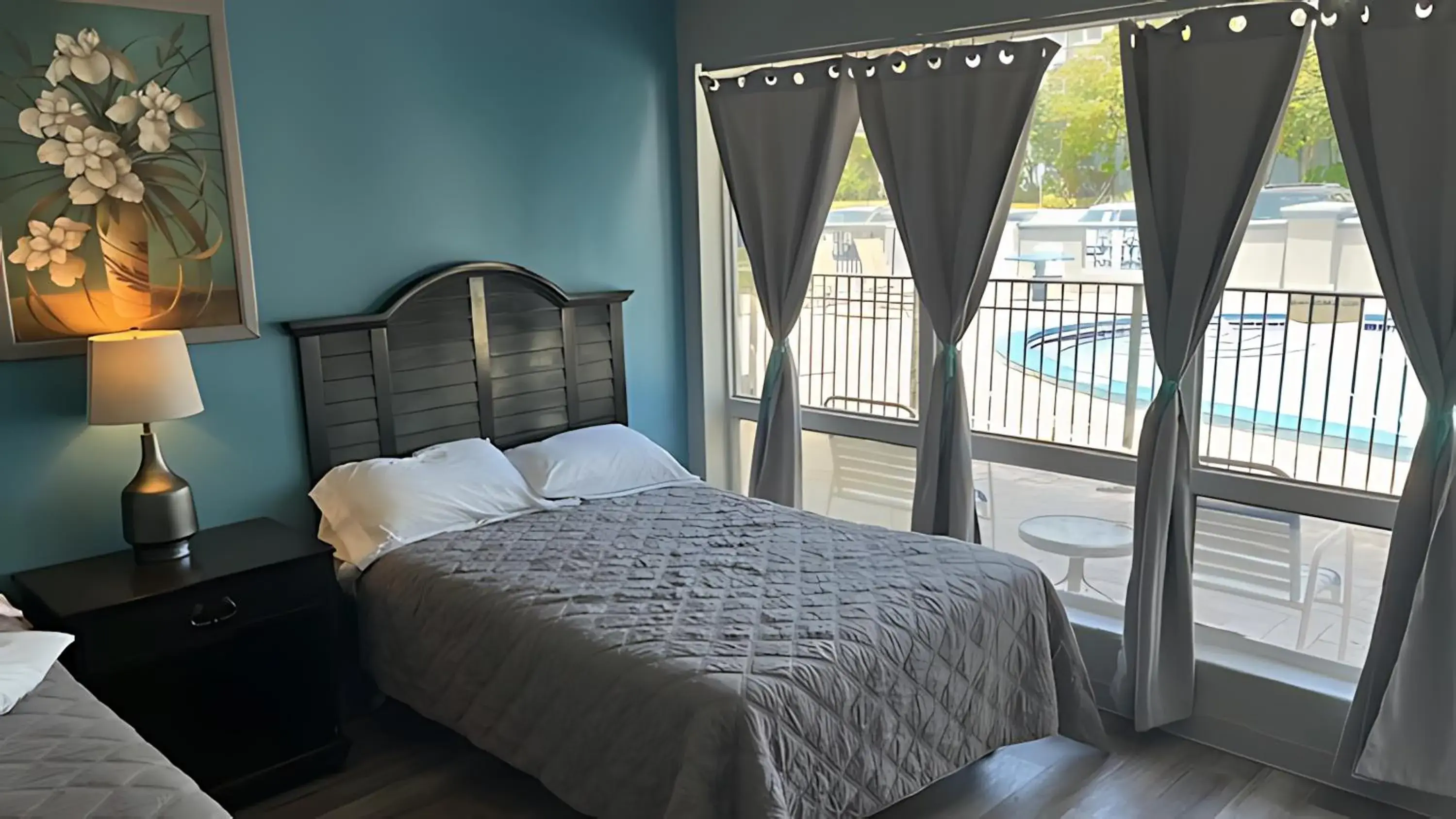 Bed in Avalon Resort of Deerfield Beach Bed in Avalon Resort of Deerfield Beach