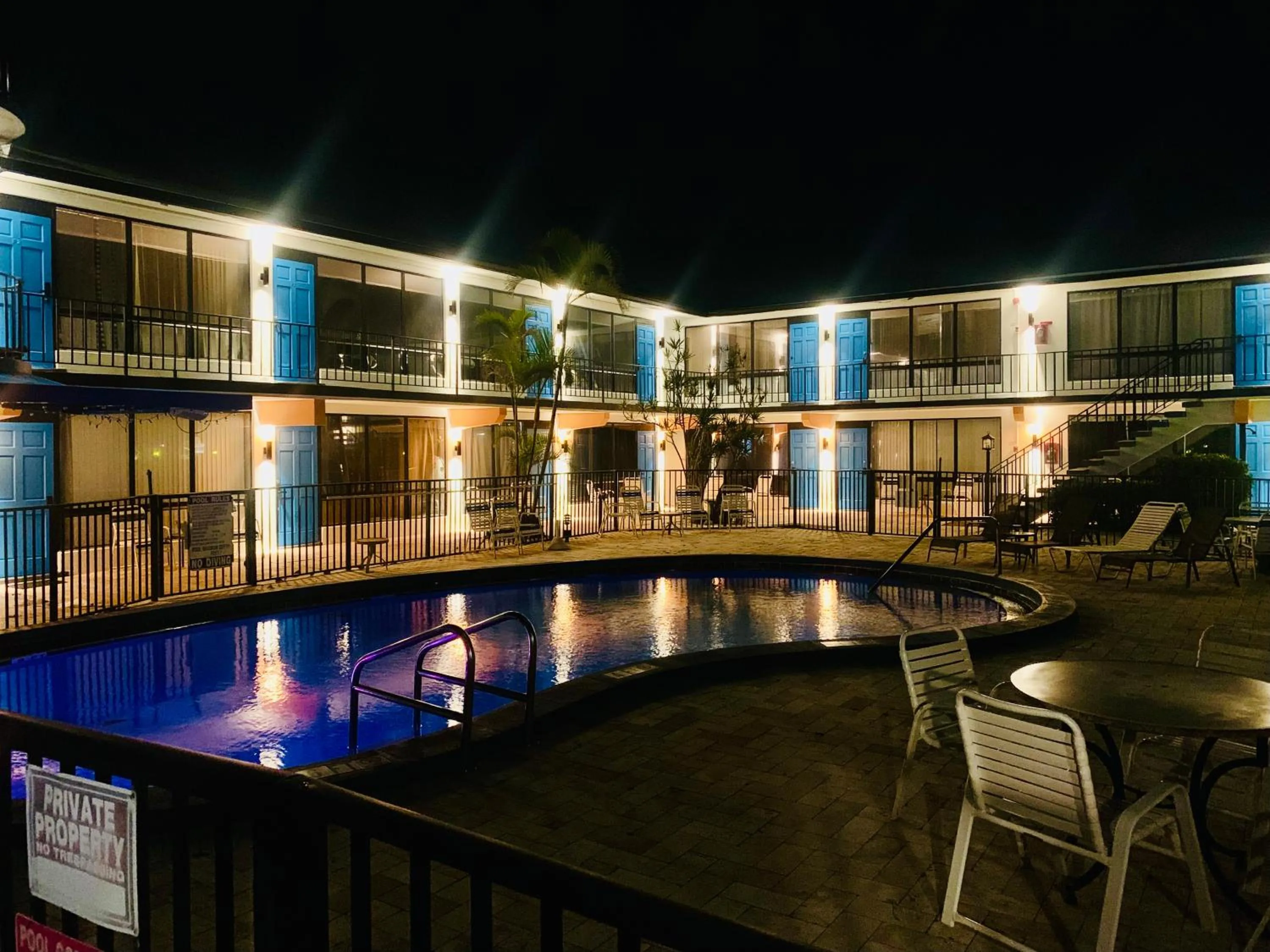 Swimming pool in OCEANS 735 of DEERFIELD BEACH