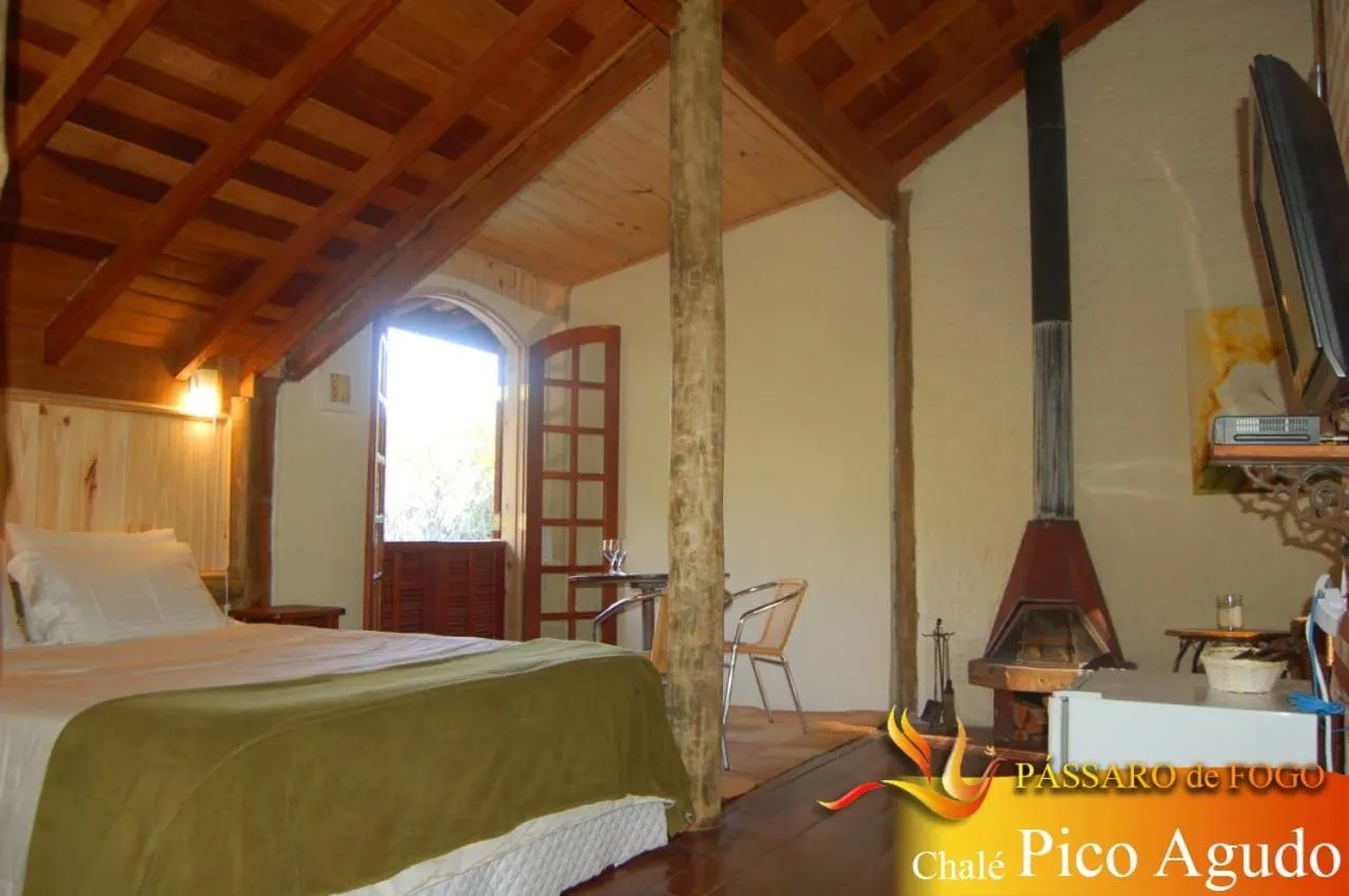 Bed in Pássaro de Fogo