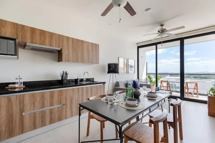 Kitchen or kitchenette in San Francisco by Andiani Travel