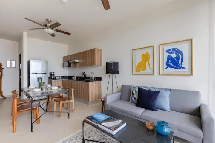 Kitchen or kitchenette in San Francisco by Andiani Travel