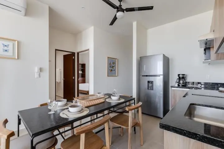 Kitchen or kitchenette in San Francisco by Andiani Travel